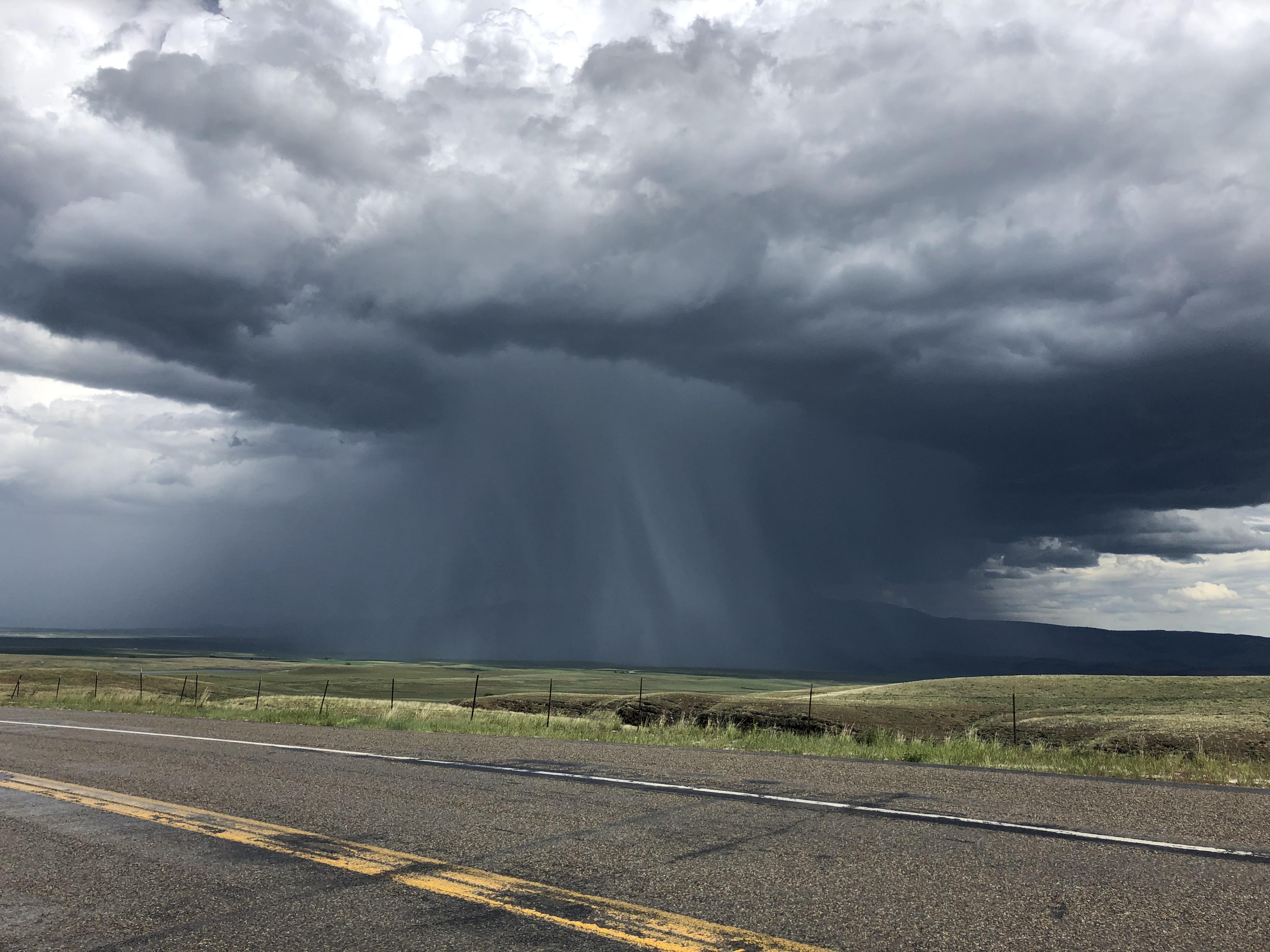 🔥 Rain on the plains. Just outside Helena, Montana. r/NatureIsFuckingLit
