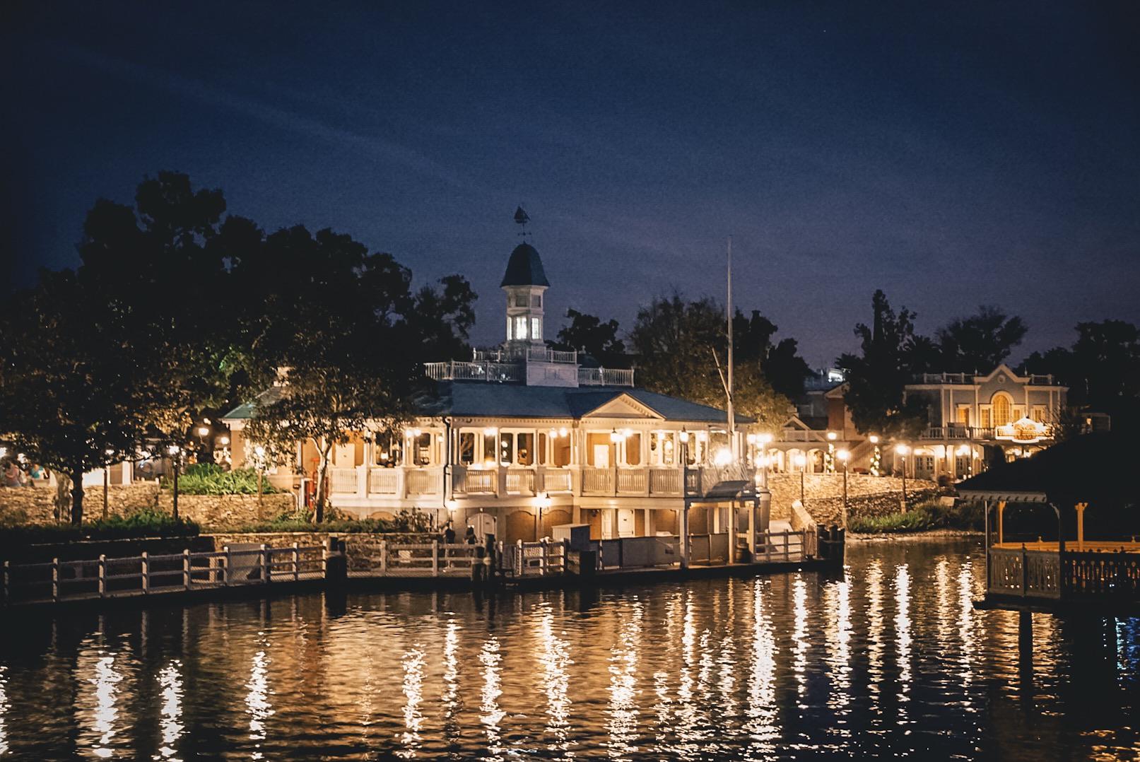 The docks in Liberty Square are beautiful at night. r/WaltDisneyWorld