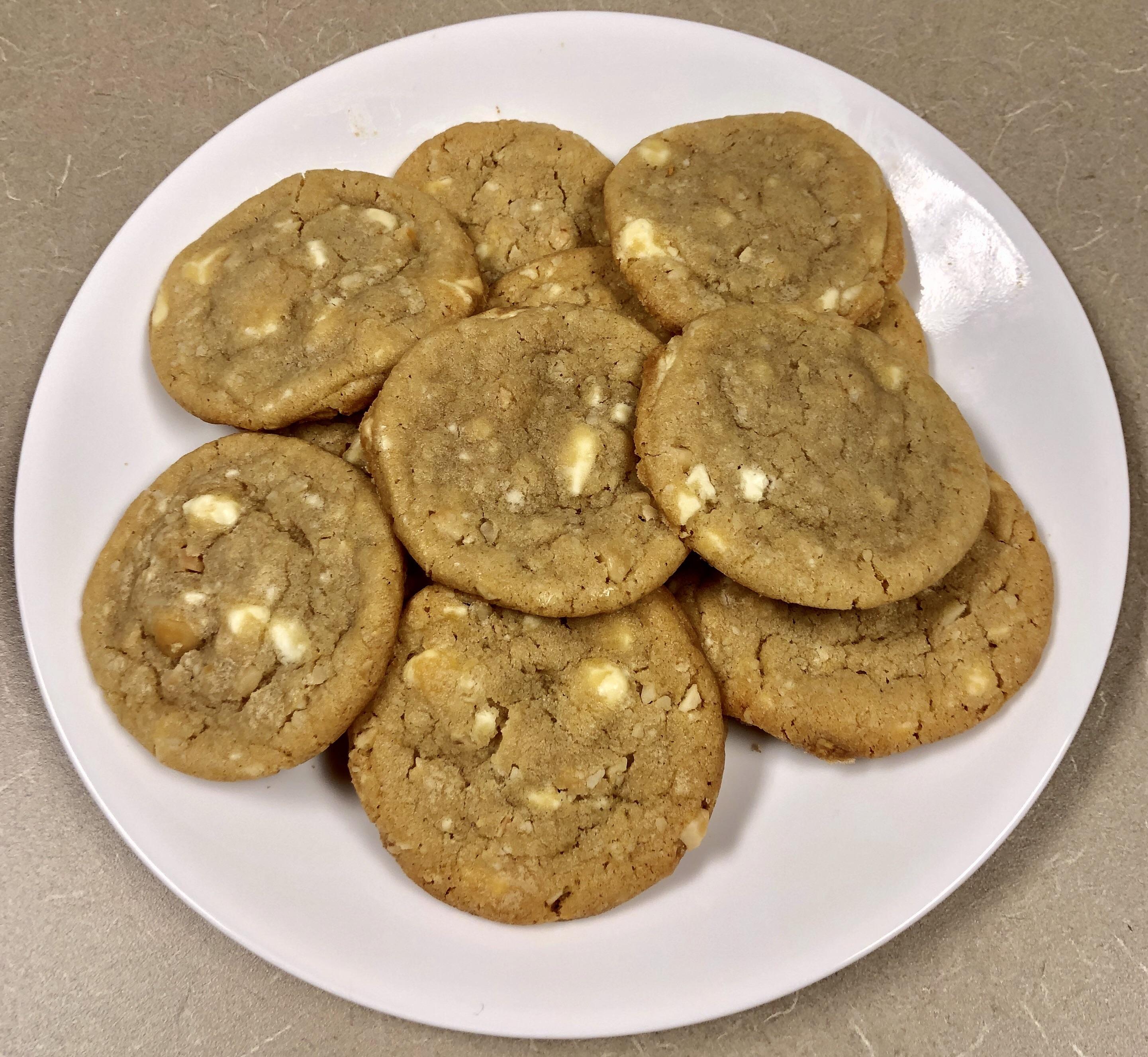 [Homemade] White Chocolate Macadamia Nut Cookies r/food