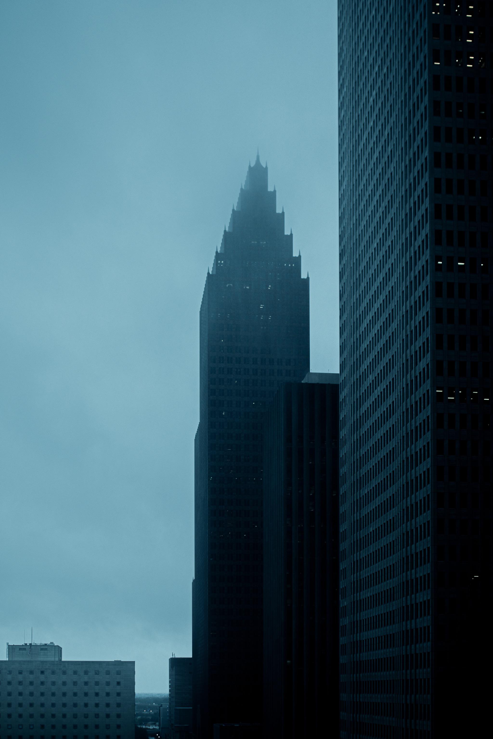 Bank of America Building making Houston look like Gotham. r/houston