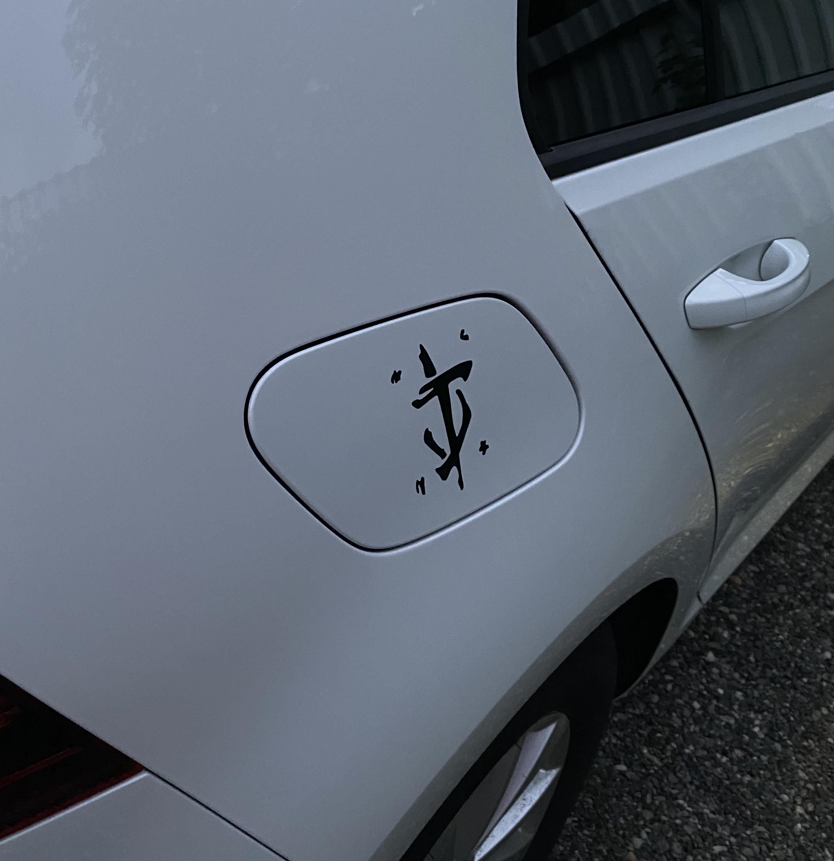 „Gasoline or diesel?“ „Argent.“ r/Doom