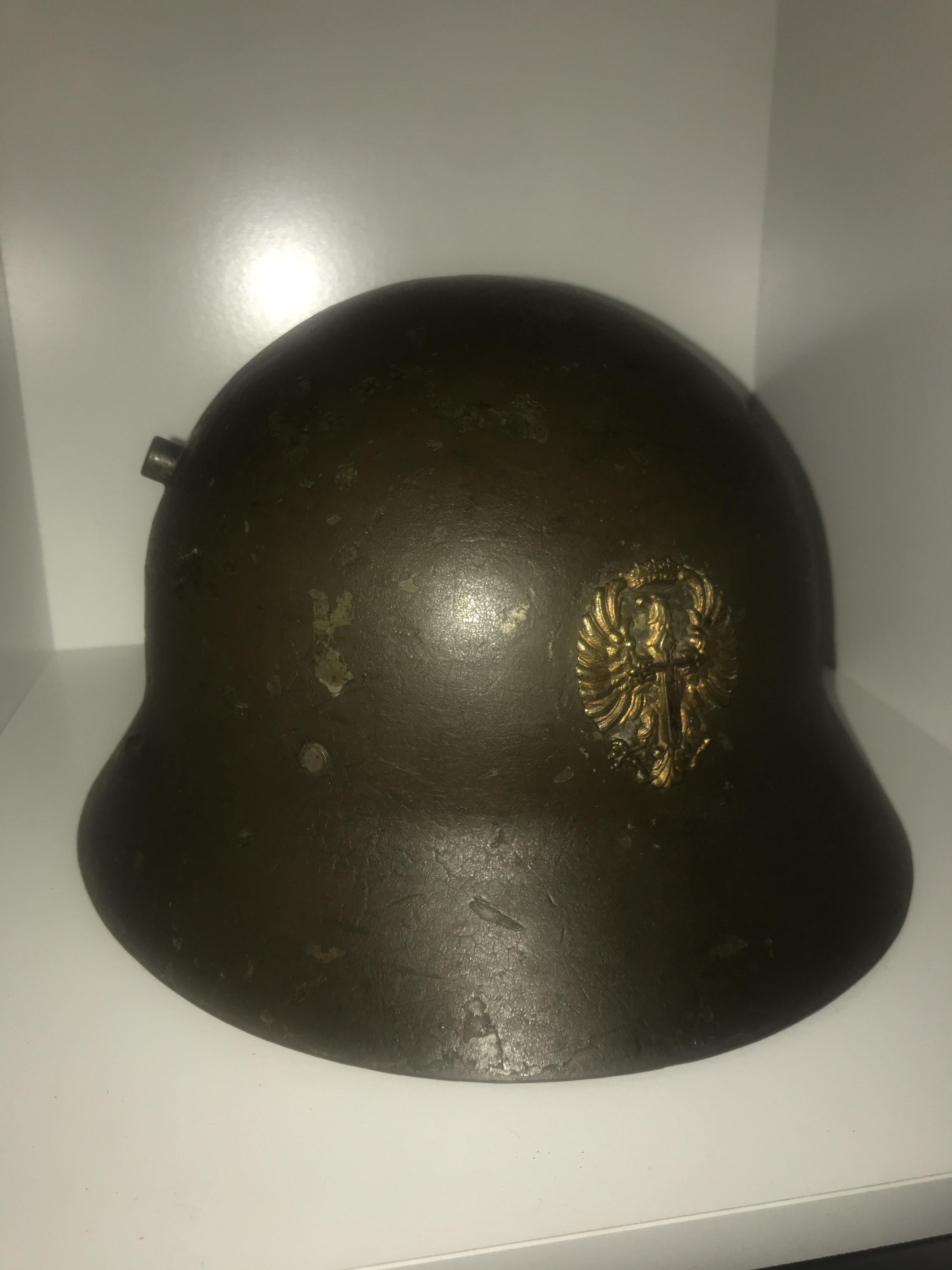 Spanish M30 helmet. r/Militariacollecting