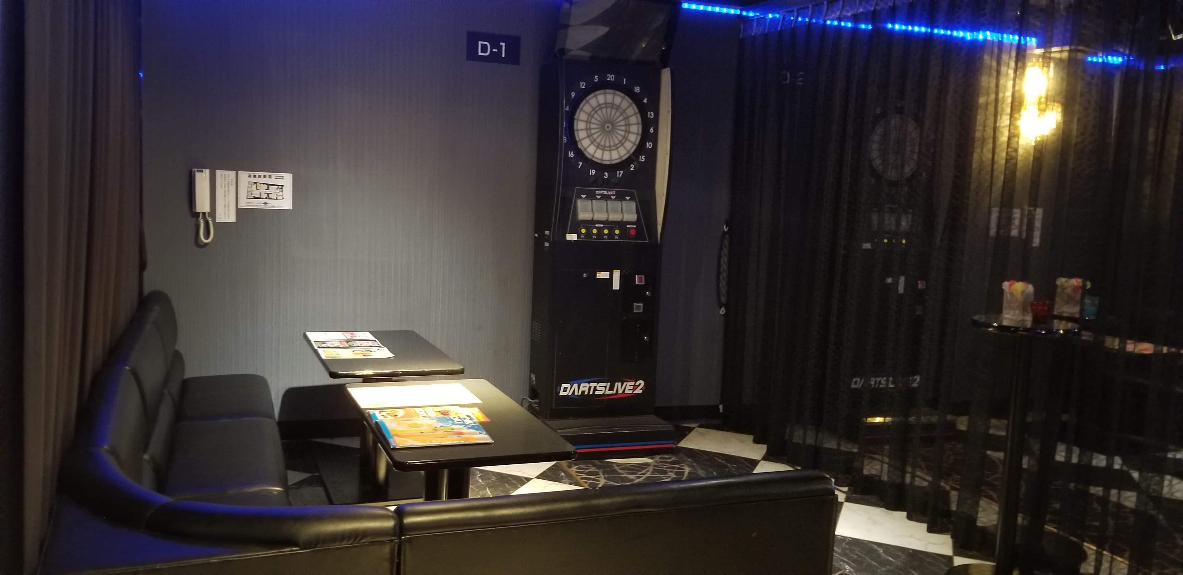 You guys asked for a picture of the darts bar I play at in japan r/Darts