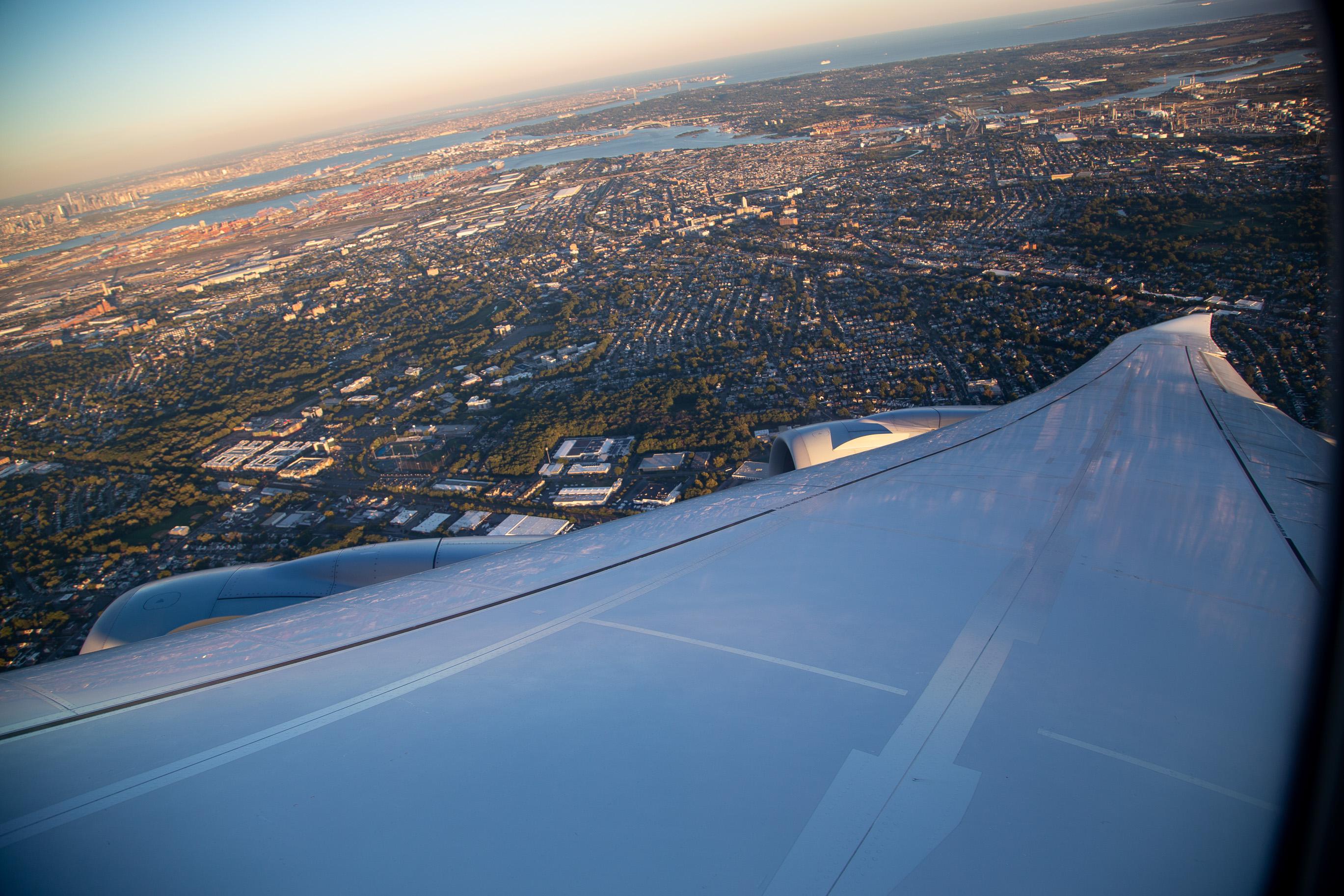 Pulling out of Newark my first flight on a 747! r/aviation