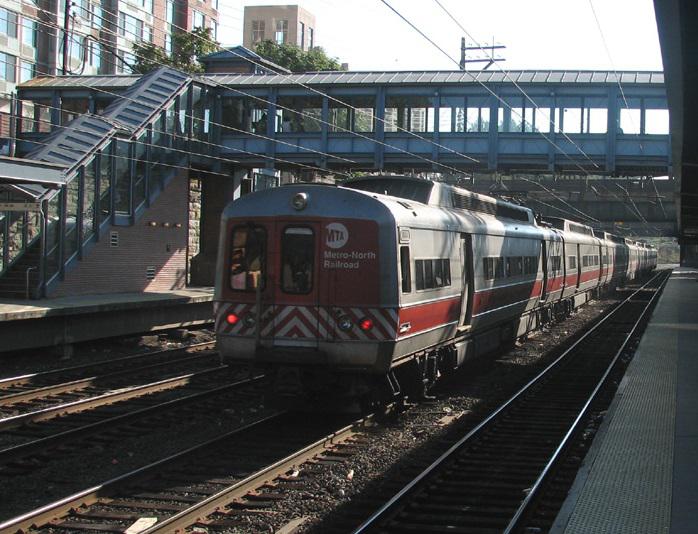 Metro North Station New Rochelle, NY r/InfrastructurePorn