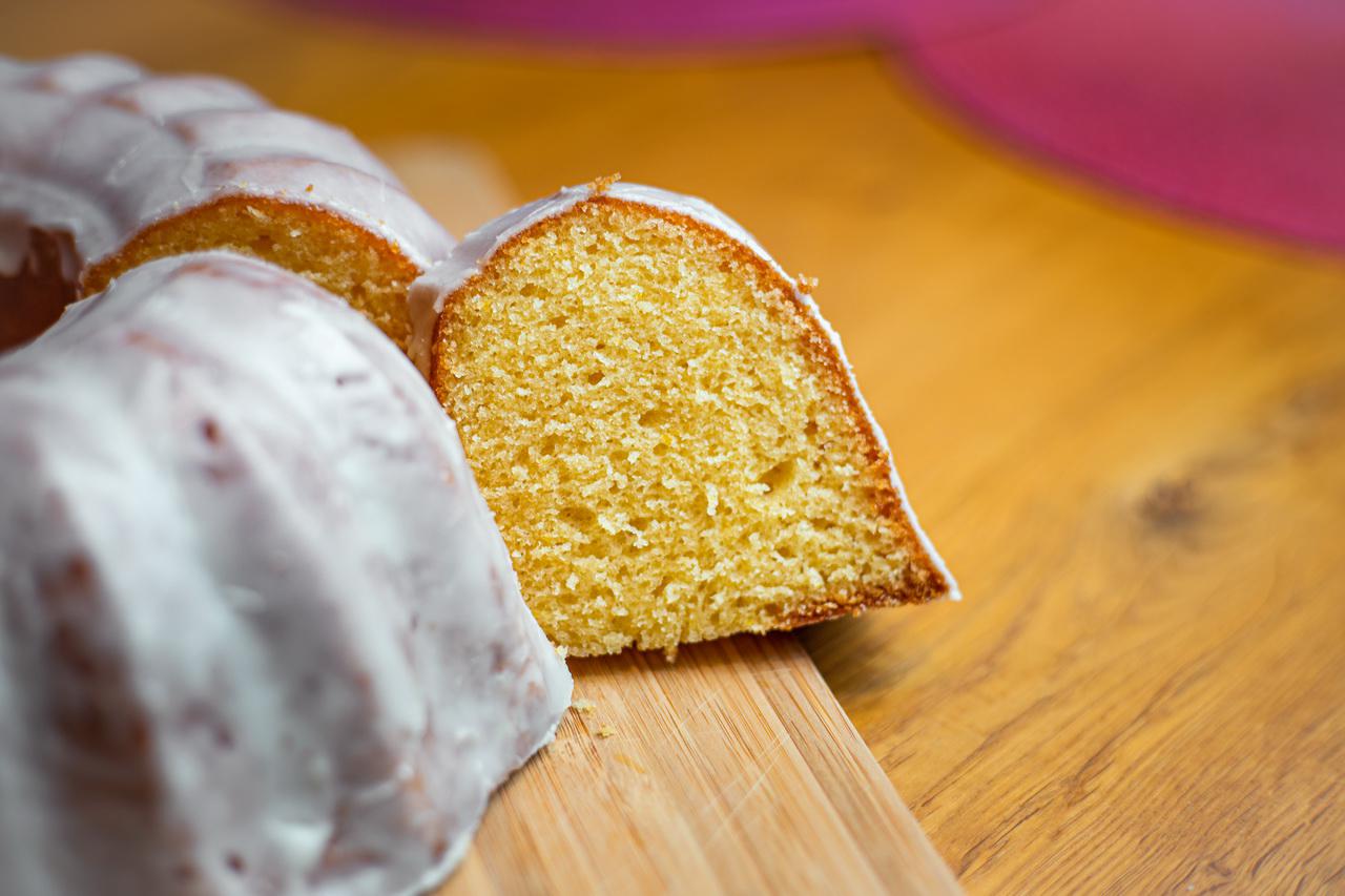 Super juicy orange cake that melts in your mouth r/Baking