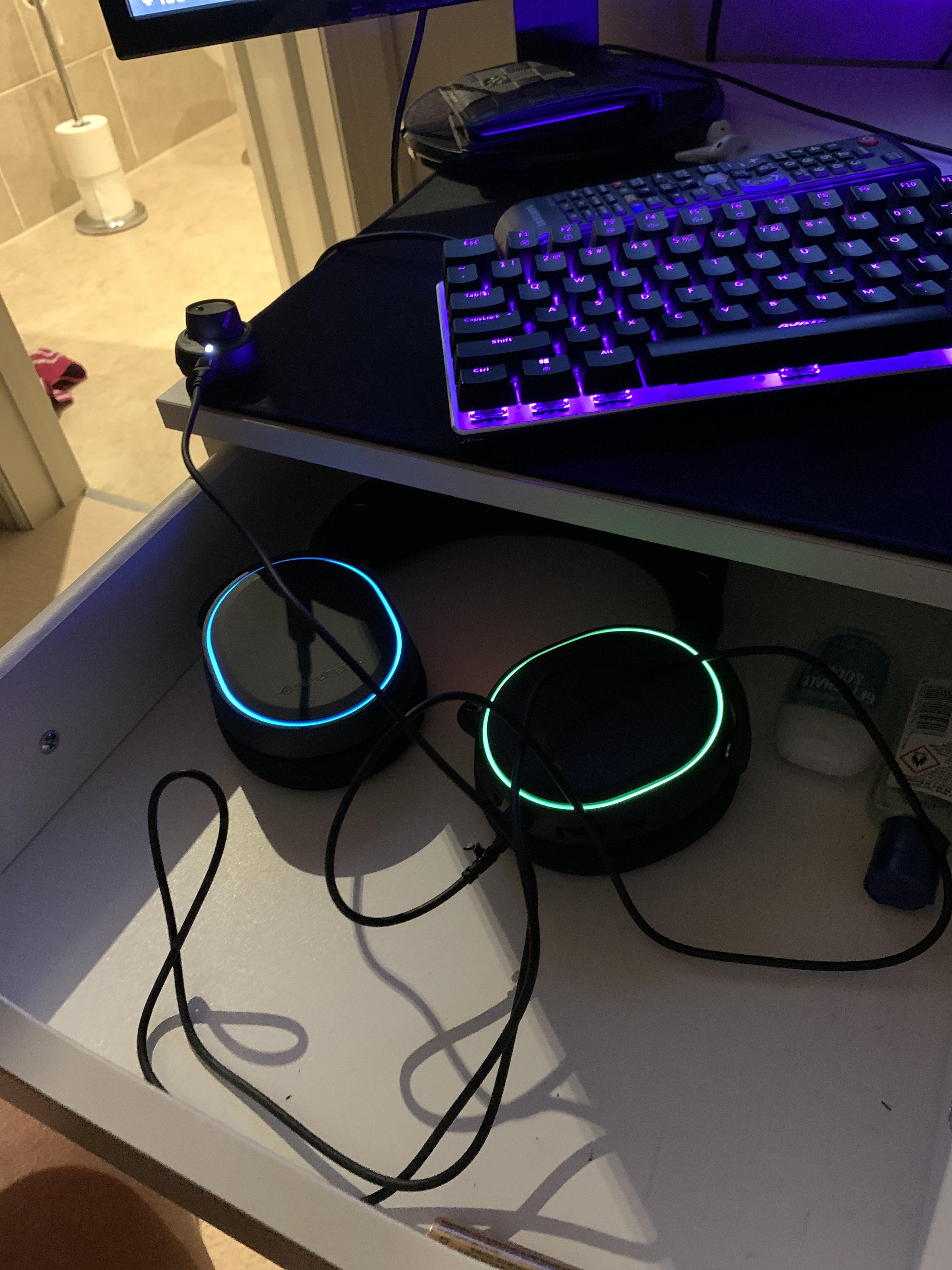 Is this a good place to put headset when not using? : r/steelseries