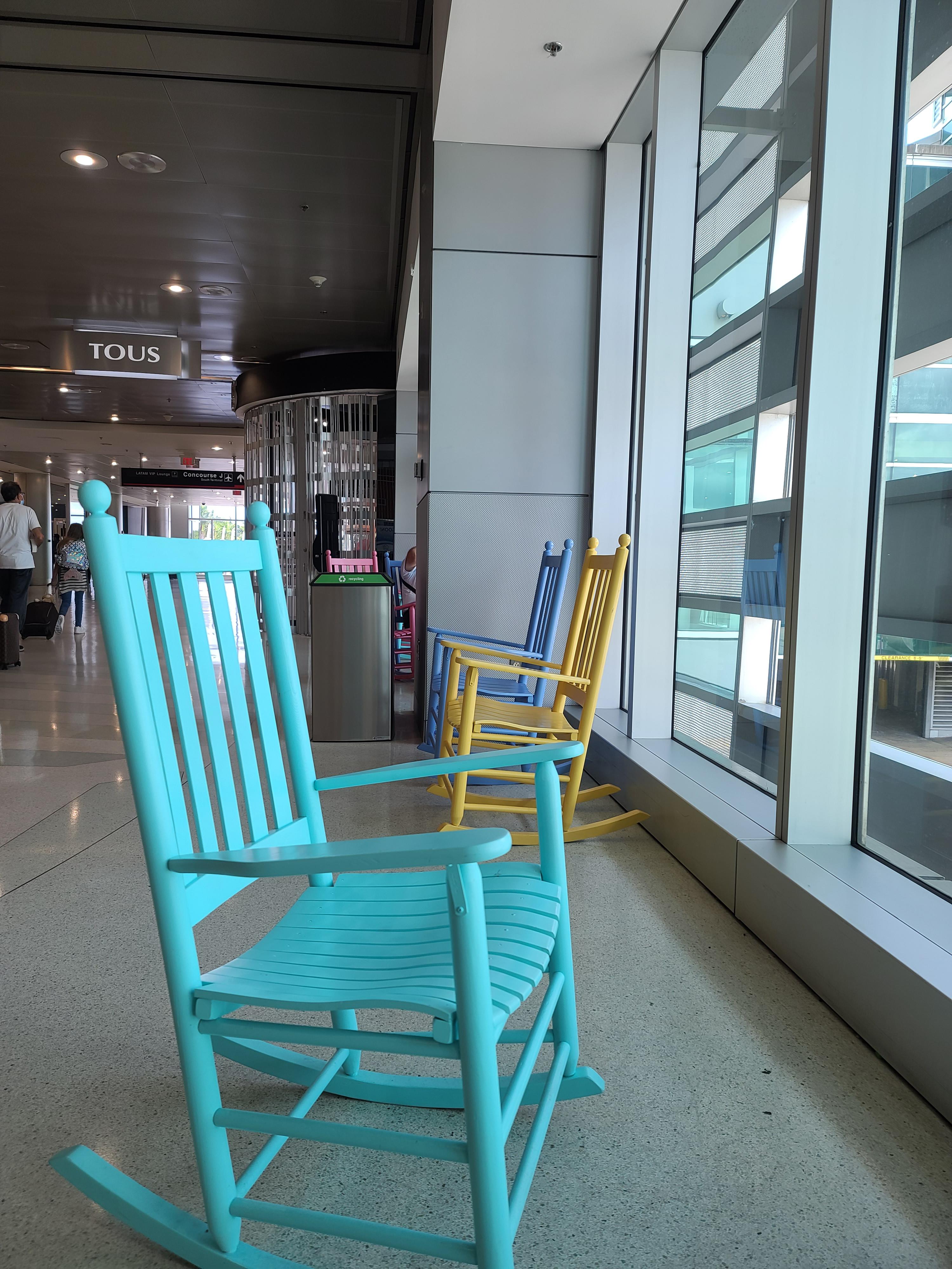 There are rocking chairs at Miami International Airport mildlyinteresting