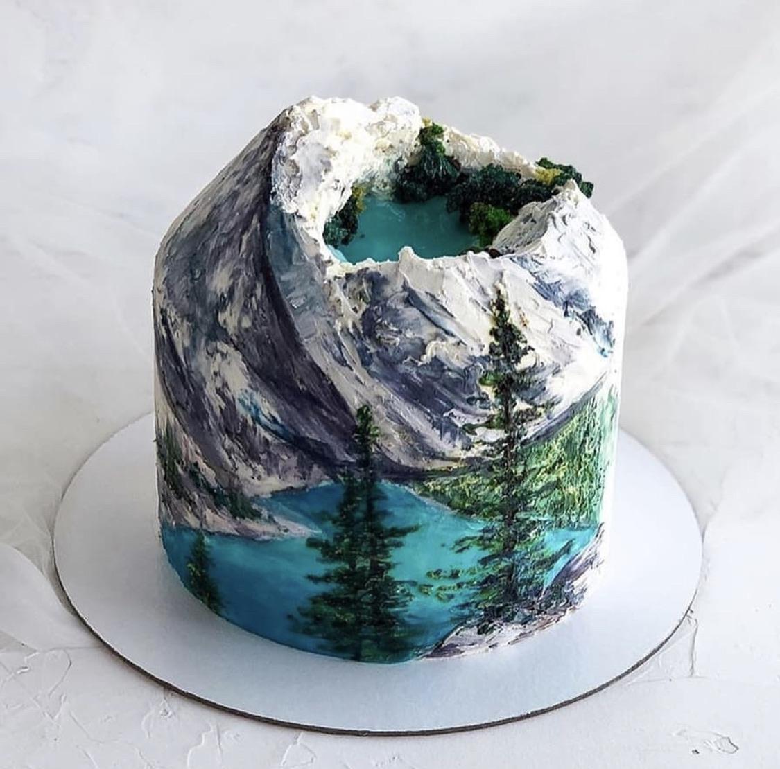 This mountain cake looks like 3D art r/mildlyinteresting