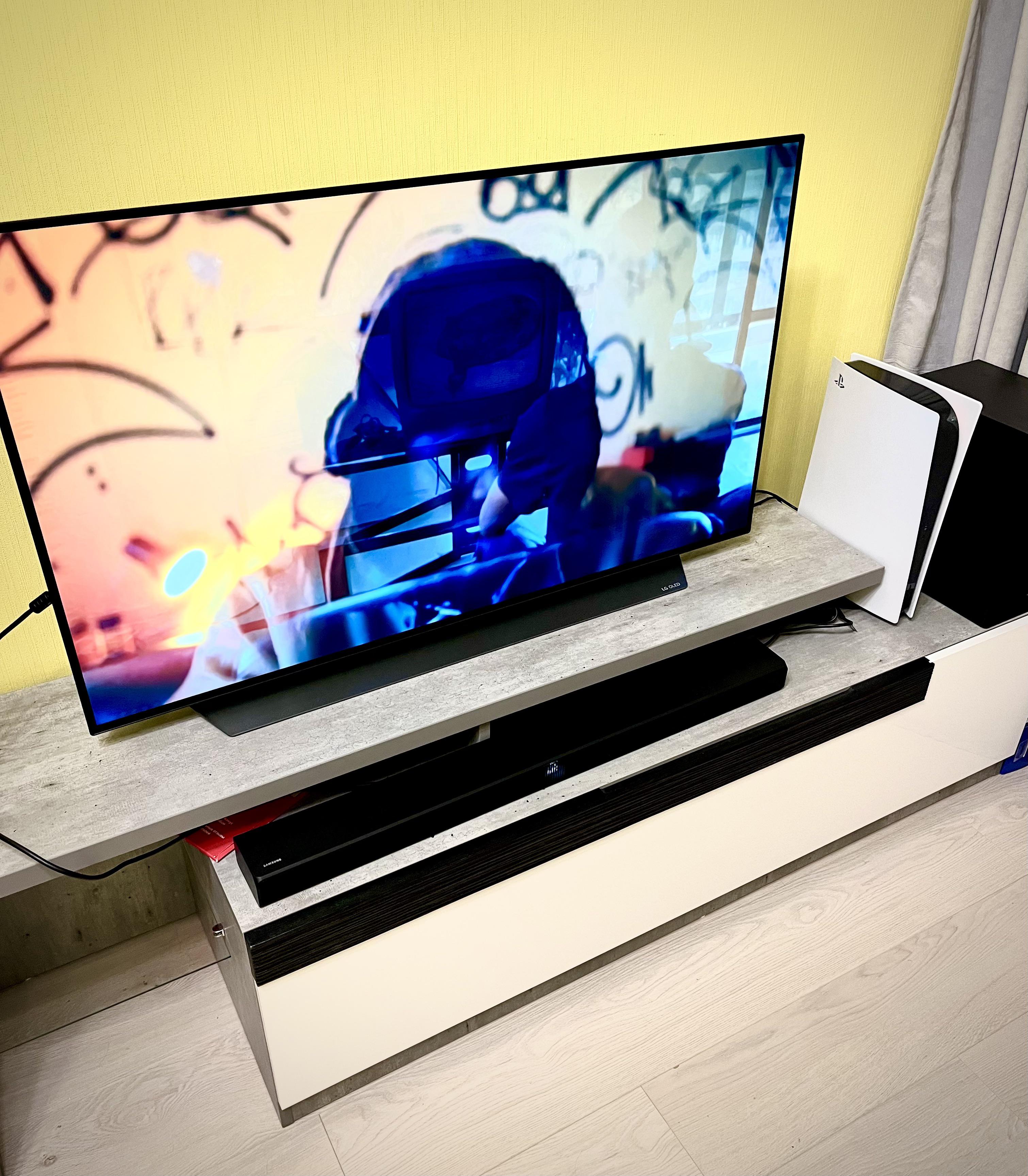 Hi! I just bought LG OLED C2 48 inch, the picture looks crazy awesome