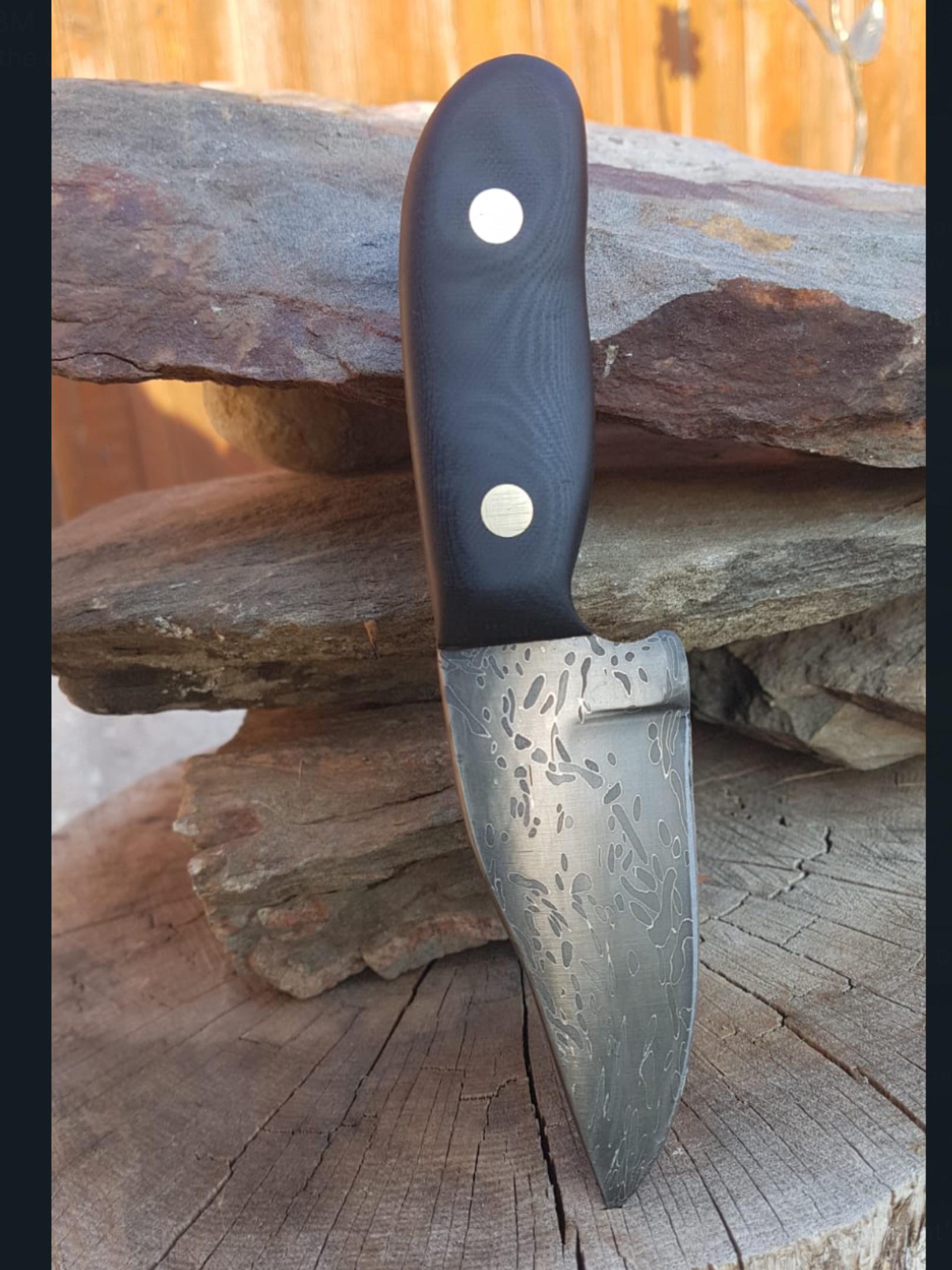 Fish hook damascus. 900 fish hooks with 1090 powder canister damascus