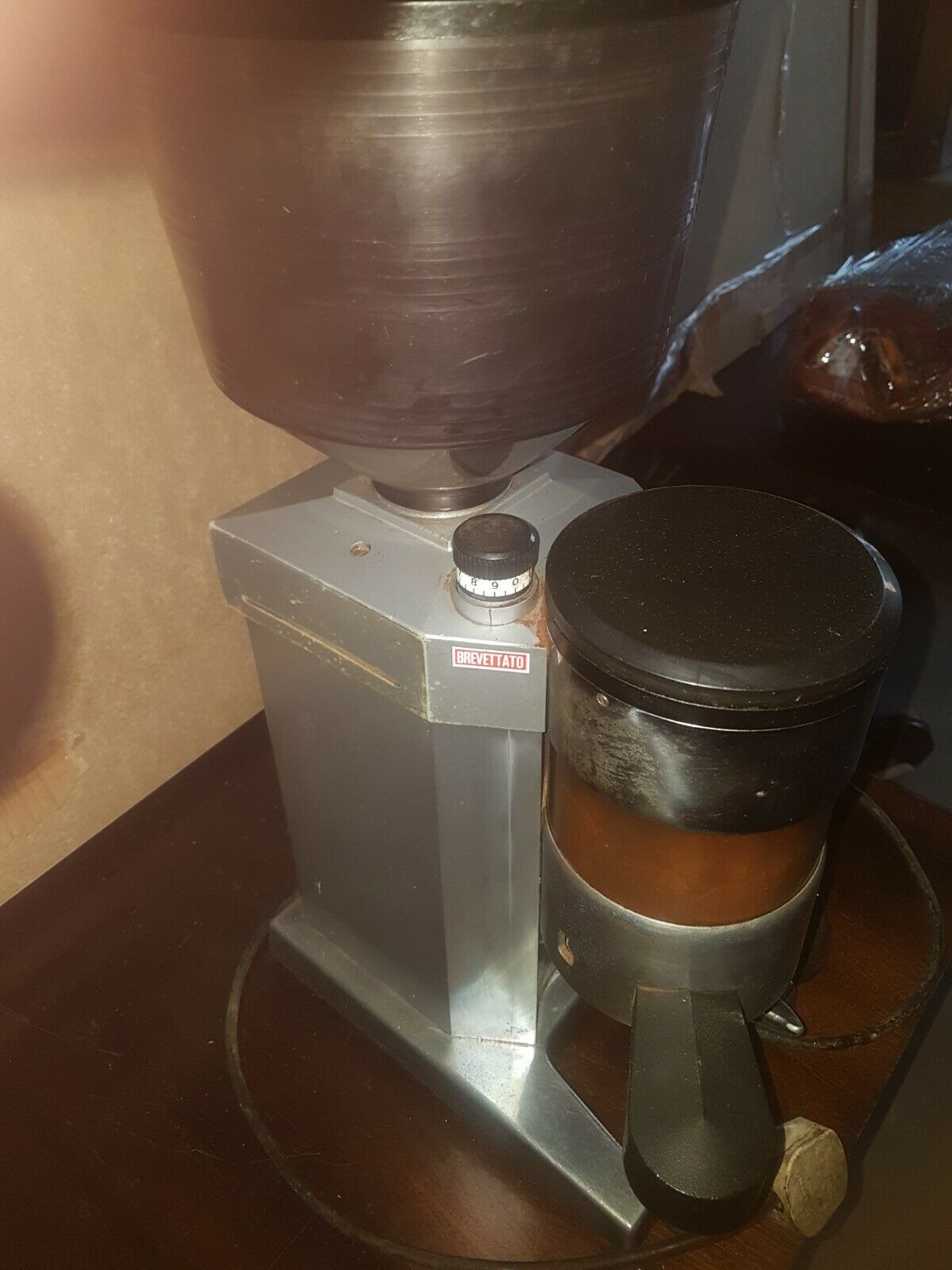 Anyone know about this specific 'Brevettato' grinder wondering if it