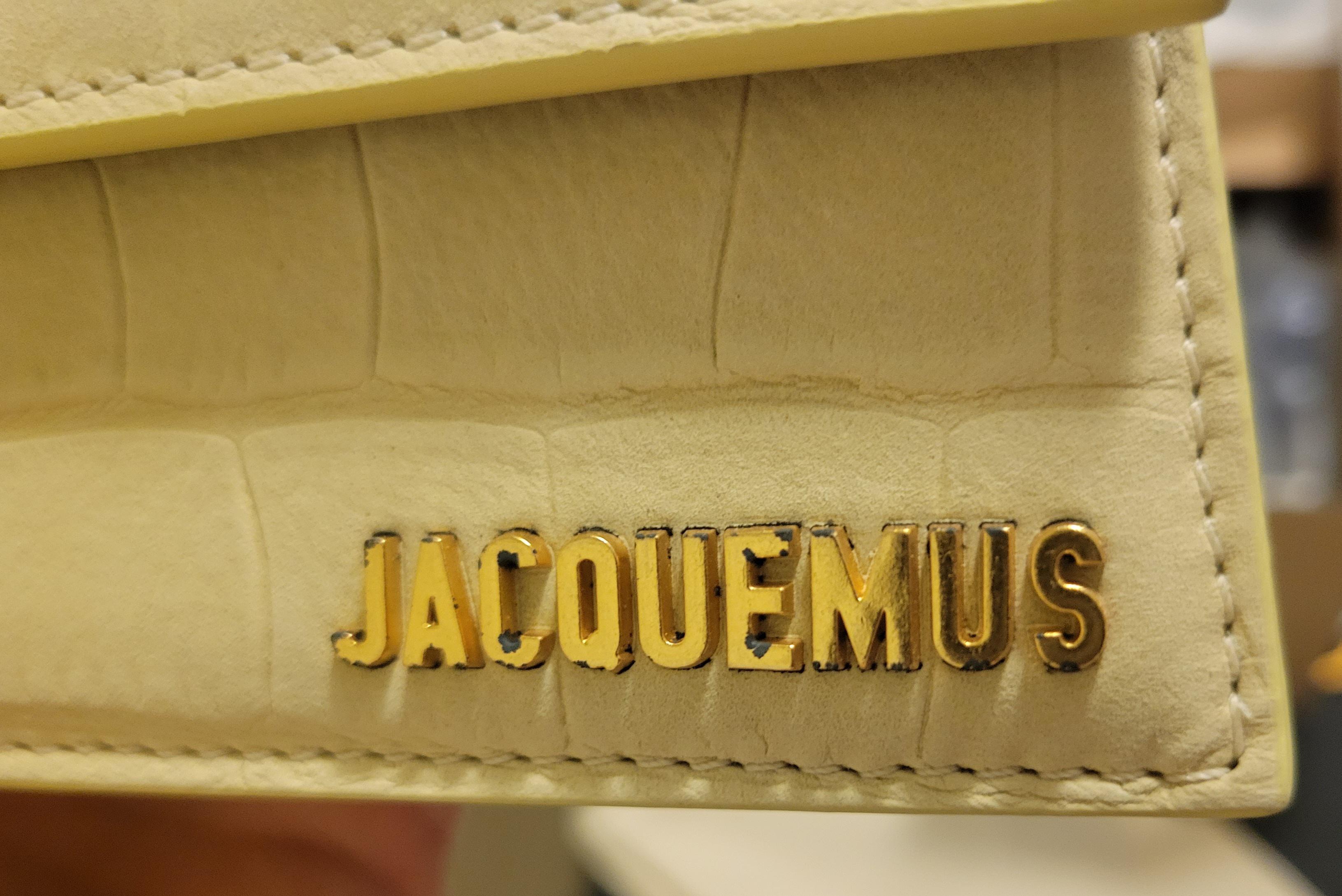 Is this a known issue with Jacquemus bags? This is my first one and it