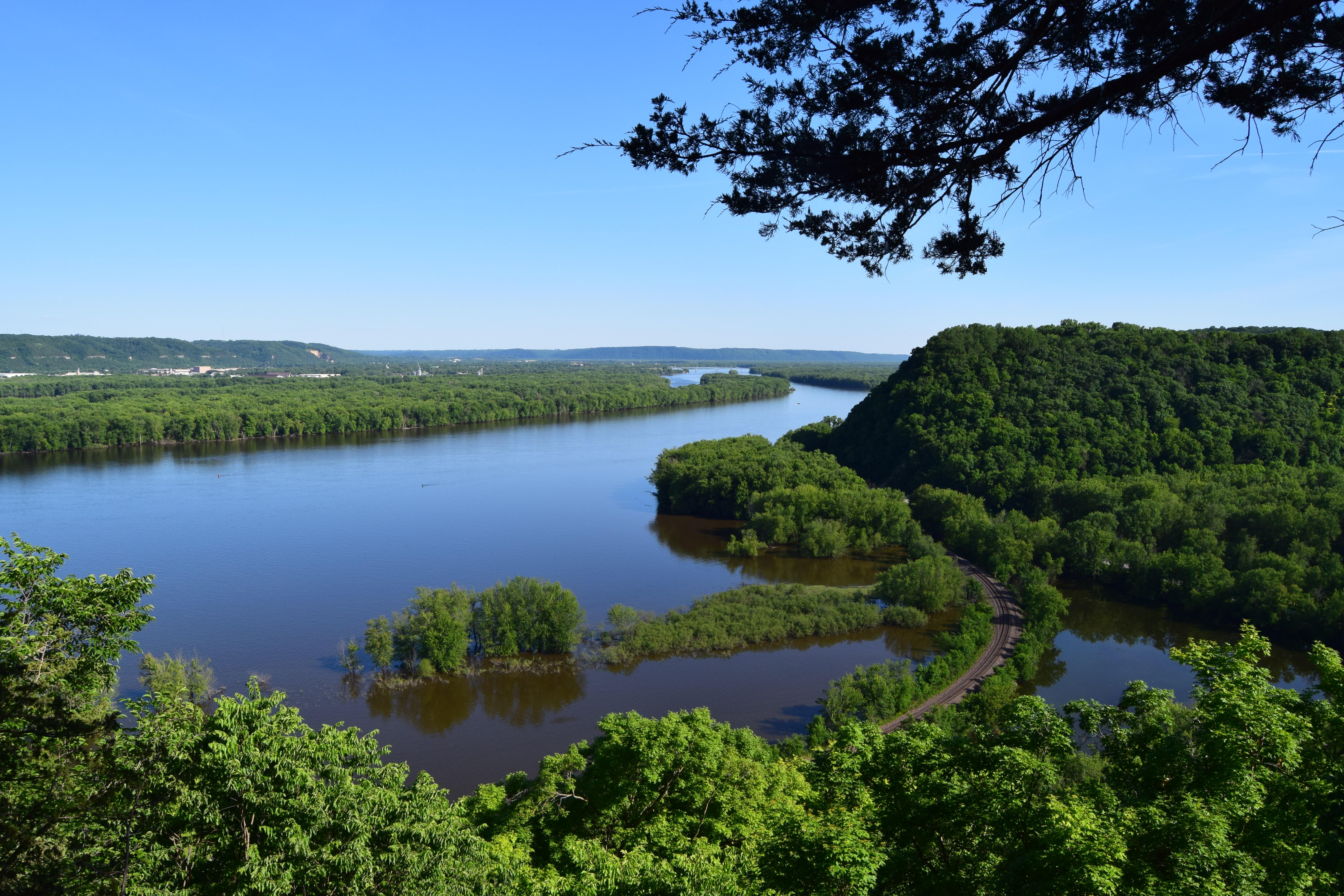 Effigy Mounds National Monument,Harper's Ferry,Iowa.[6000x4000][OC] r