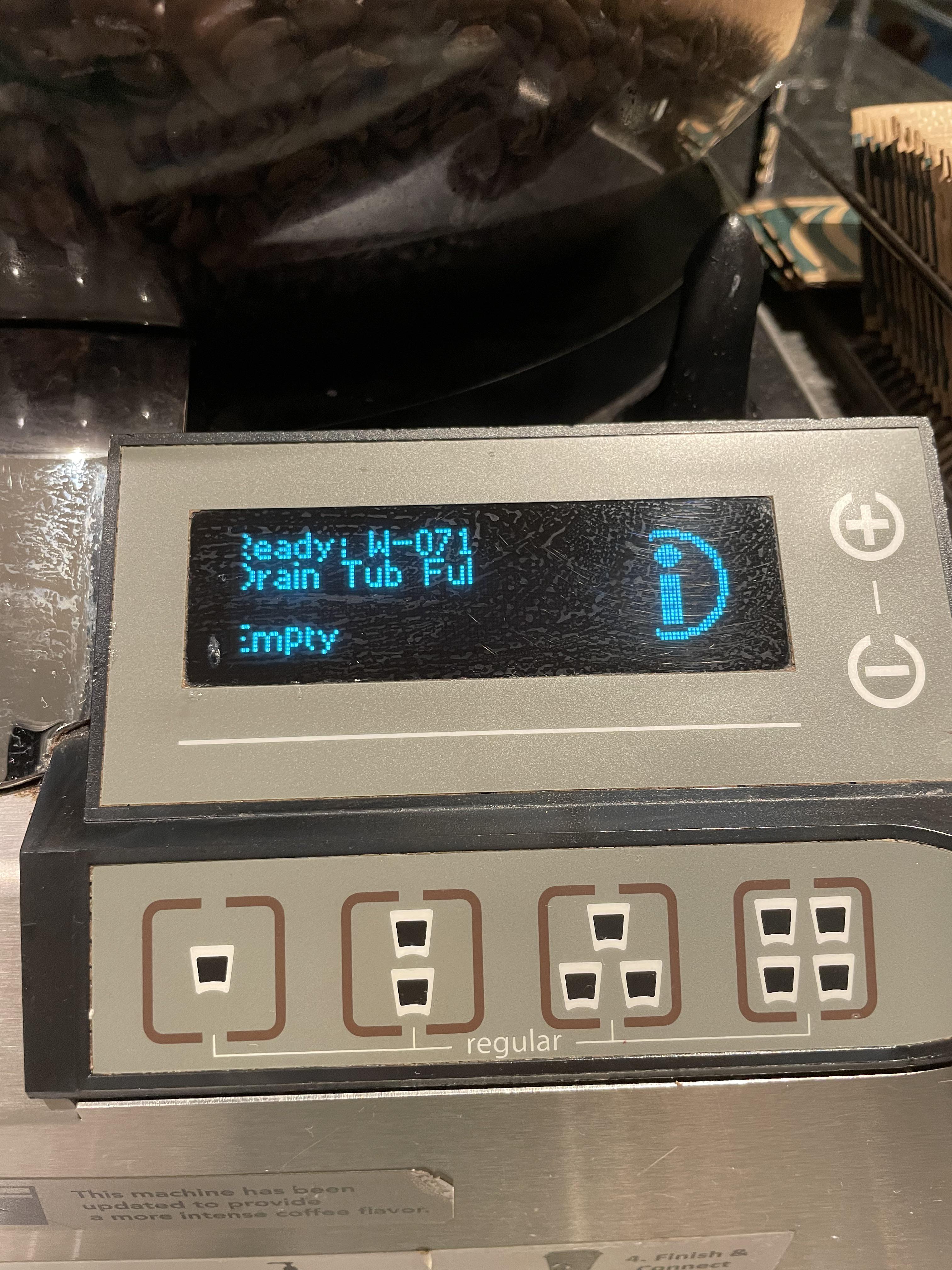 SOS I’ve never seen this before what do I do? r/starbucks