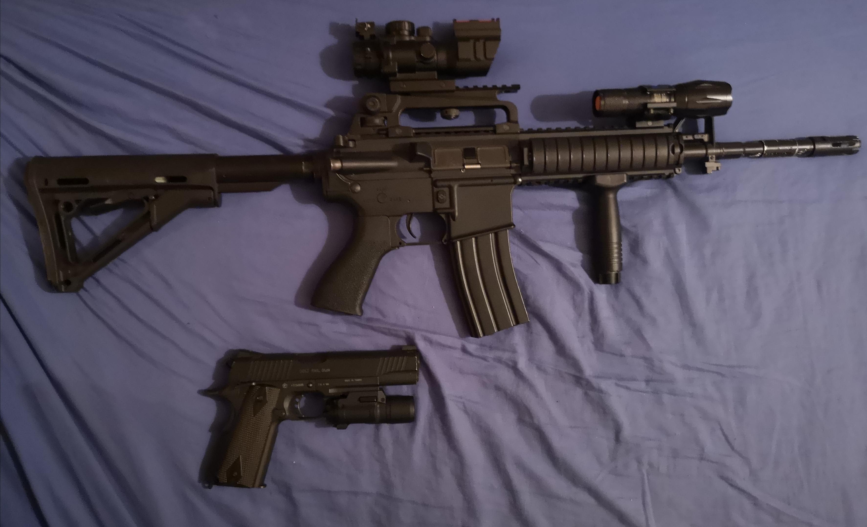 My attempt at replicating the loadout of the agents in Swat (2003), G&G