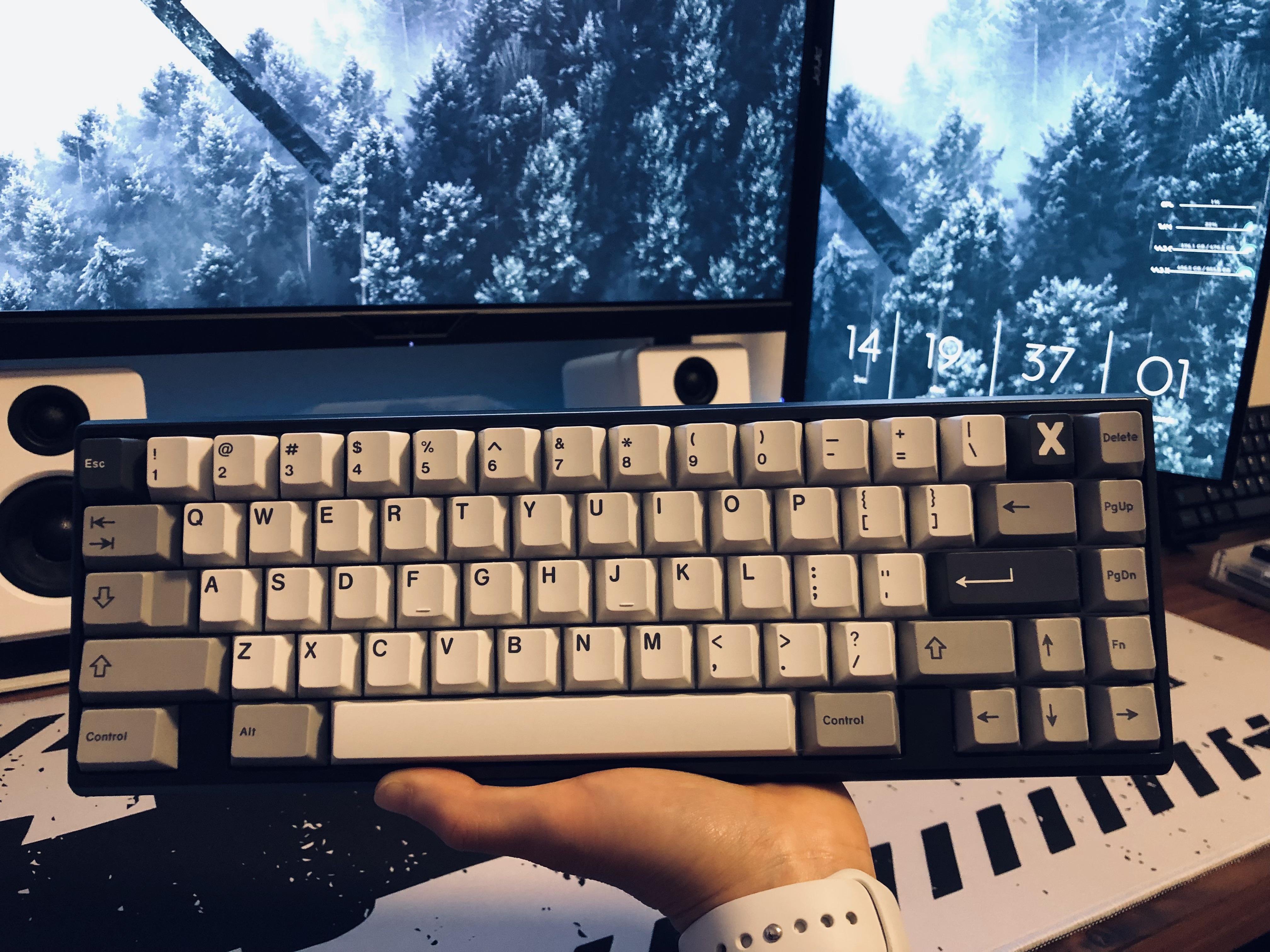 Is it weird to call a keyboard sexy? r/CustomKeyboards