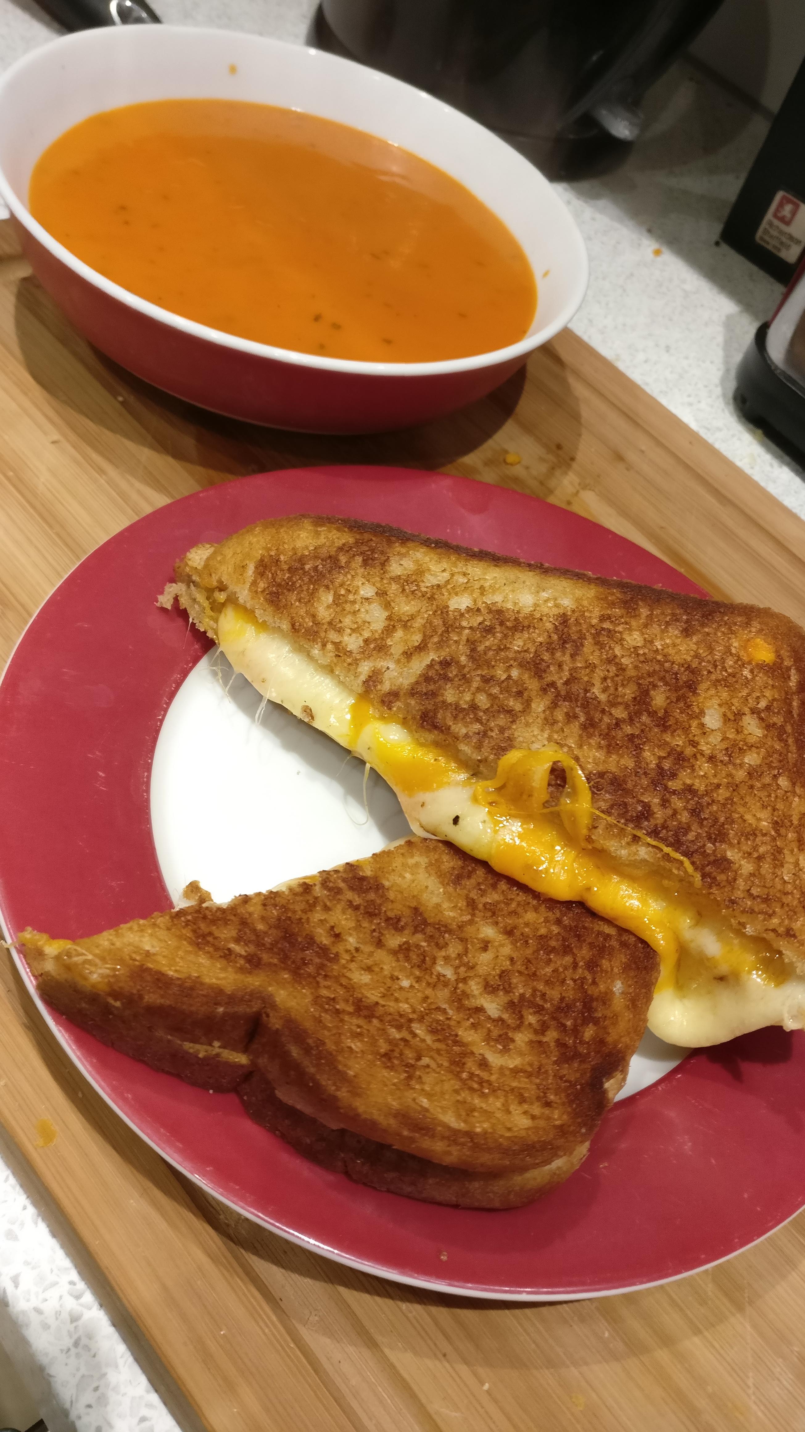 Gruyere and Red Leicester for a Colourful Grilled Cheese with Tomato