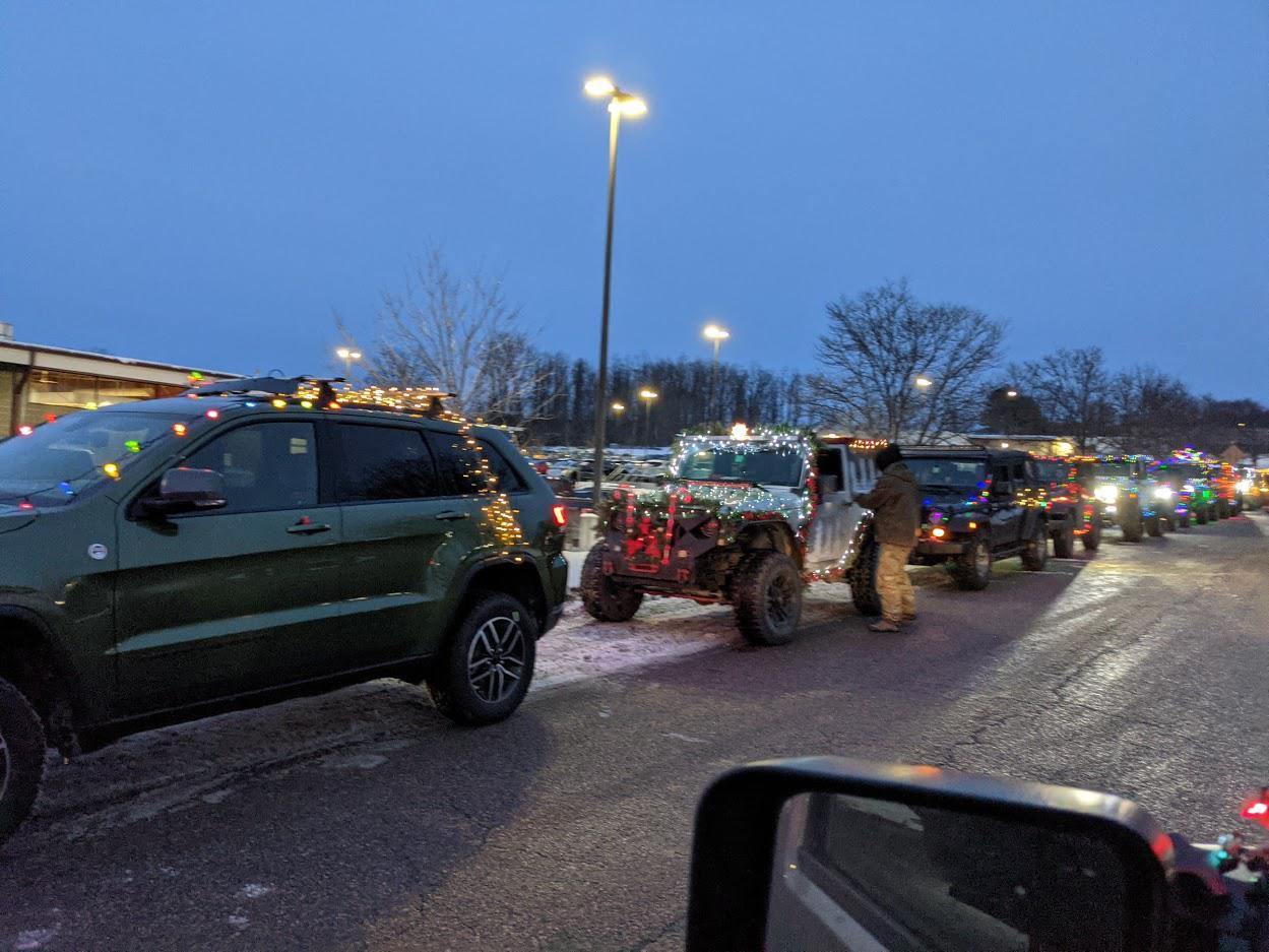 Local Jeep dealer organized a Jeep Festival of Lights! We drove around