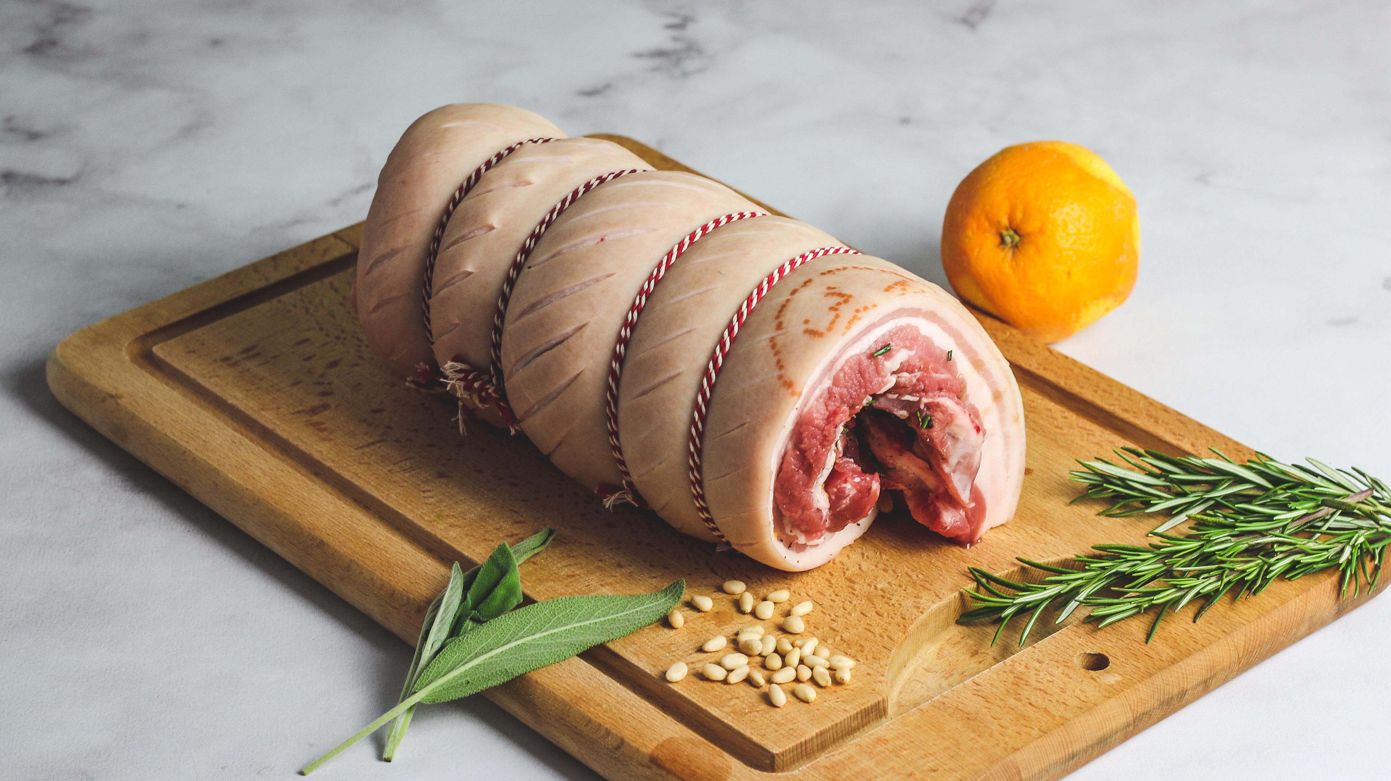 [homemade] Porchetta with sage, rosemary and orange ready for the oven