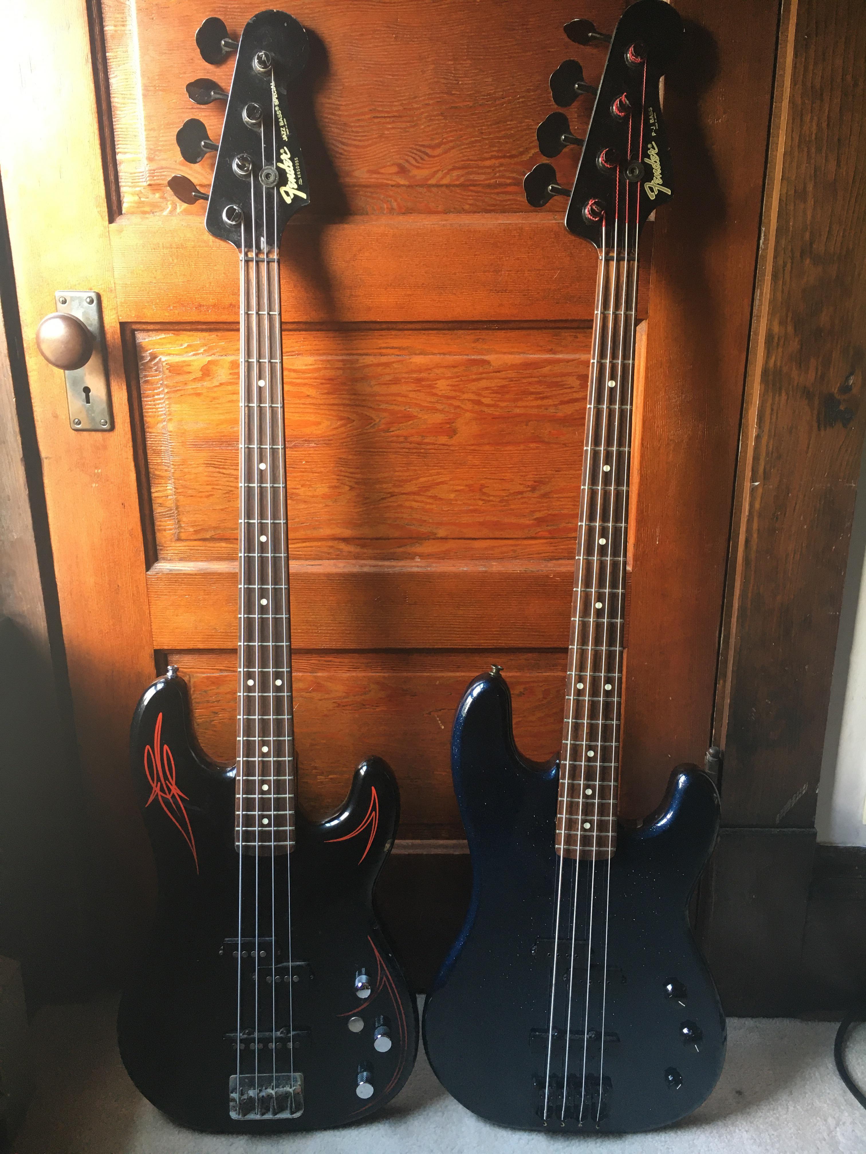 NBD JV series “Fender PJ bass” mij 1984, (on the right). Next to my