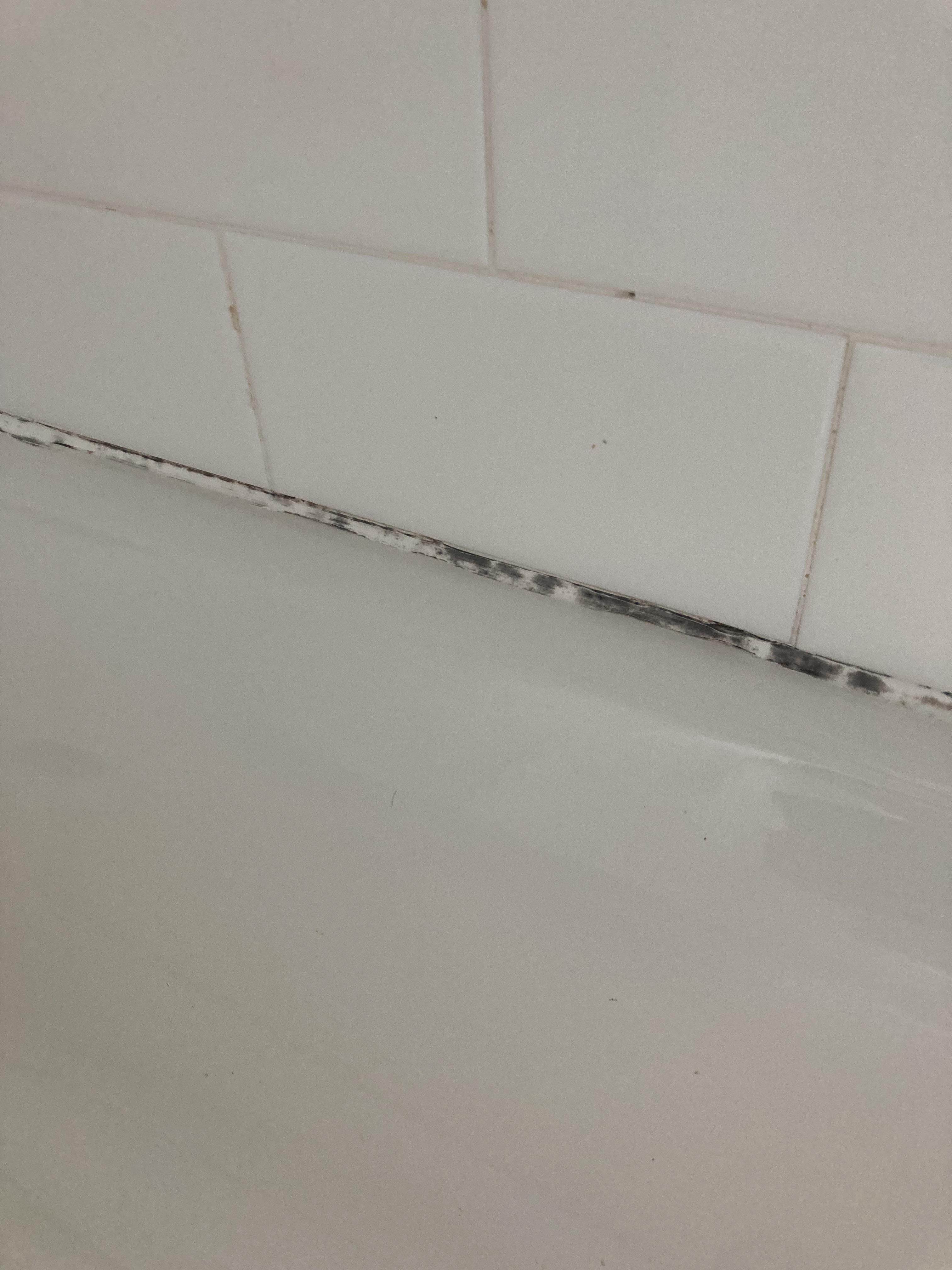 How to remove and replace old, moldy caulk from around bathtub? r/DIY