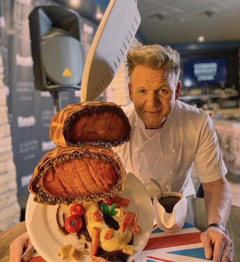 Gordon Ramsay’s Birthday Cake r/FondantHate