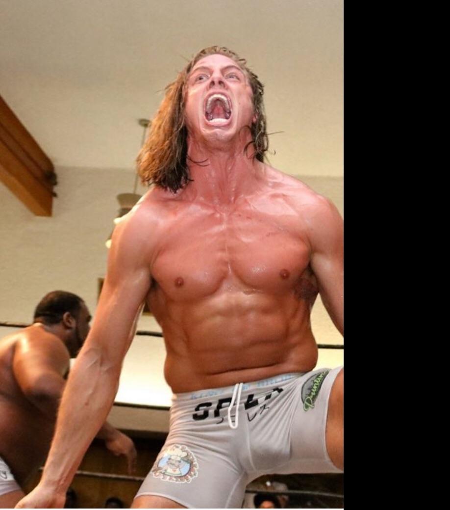 Matt Riddle bulge on his IG. : WrestleWithThePackage