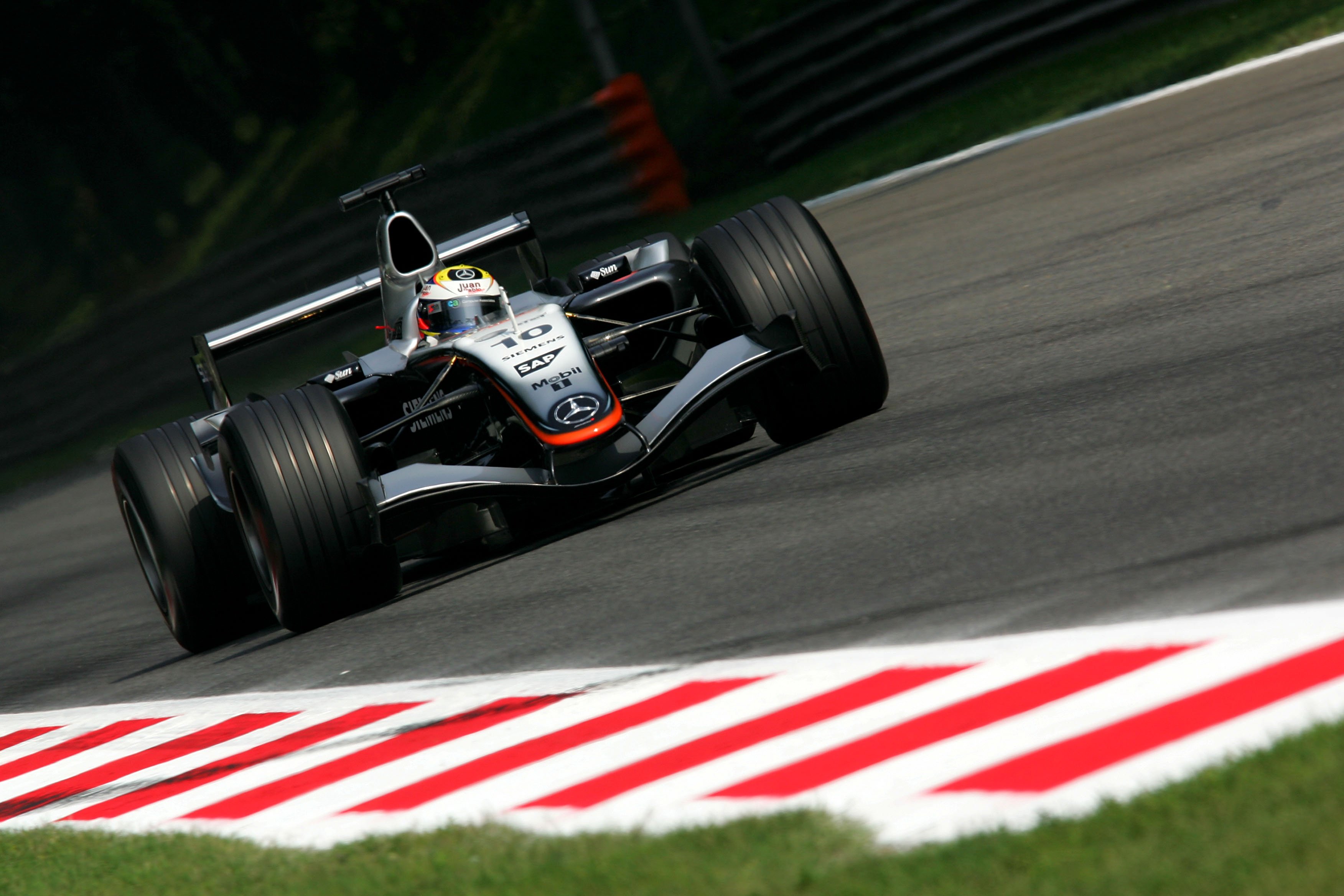 Juan Pablo Montoya (McLaren) 2005 Italian GP [3504 × 2336] F1Porn