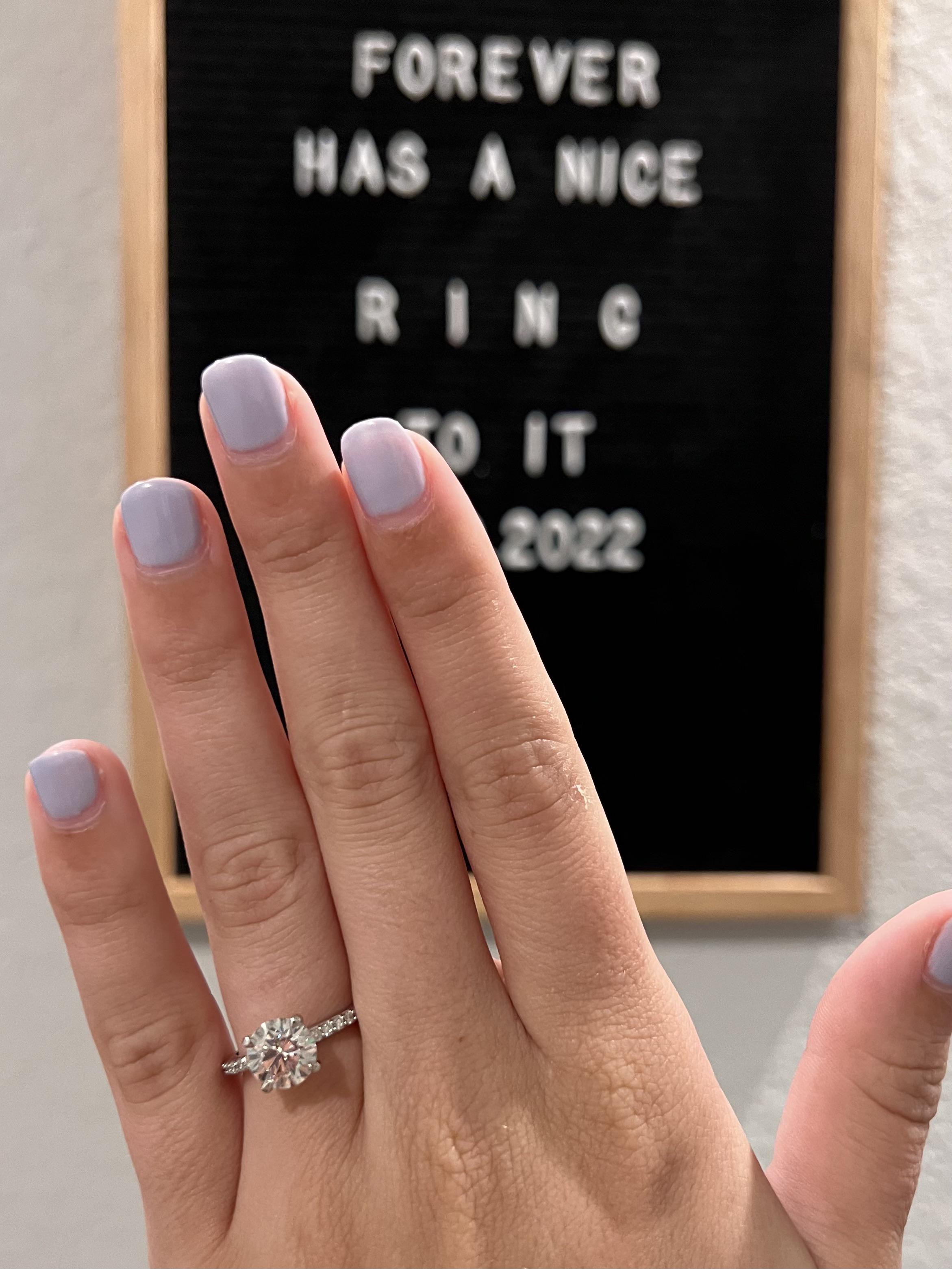 It finally happened!! Pictures don’t do it justice!😍 r/EngagementRings