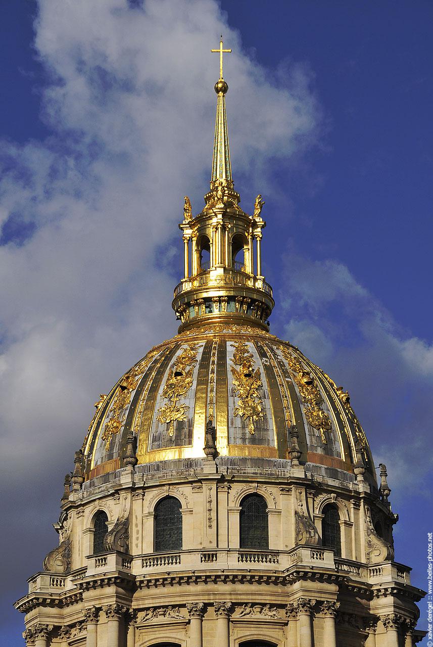 The golden dome of Les Invalides, Paris, France r/ArchitecturePorn