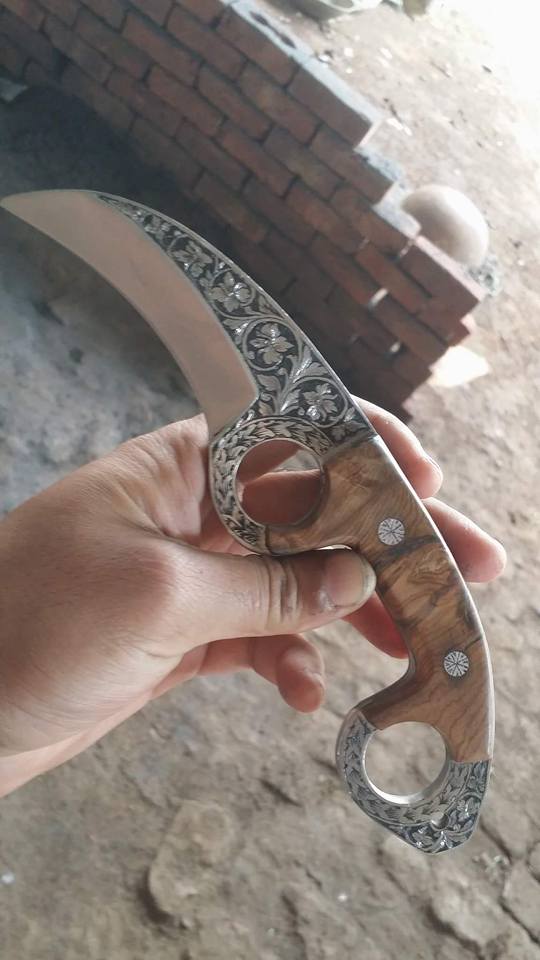 Handmade karambit knife on hand engraved design r/Blacksmith