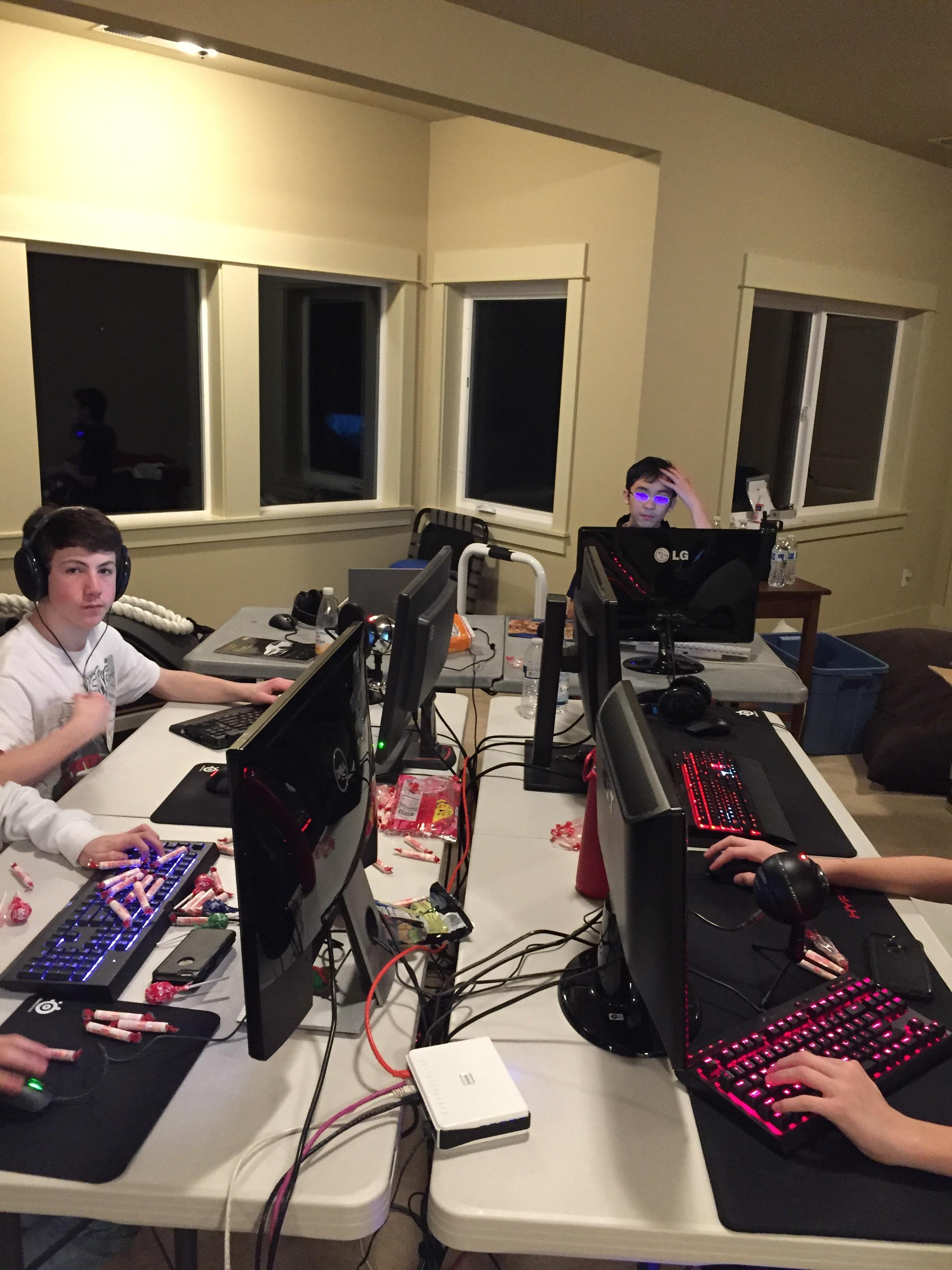 LAN Party with my Friends! r/gaming