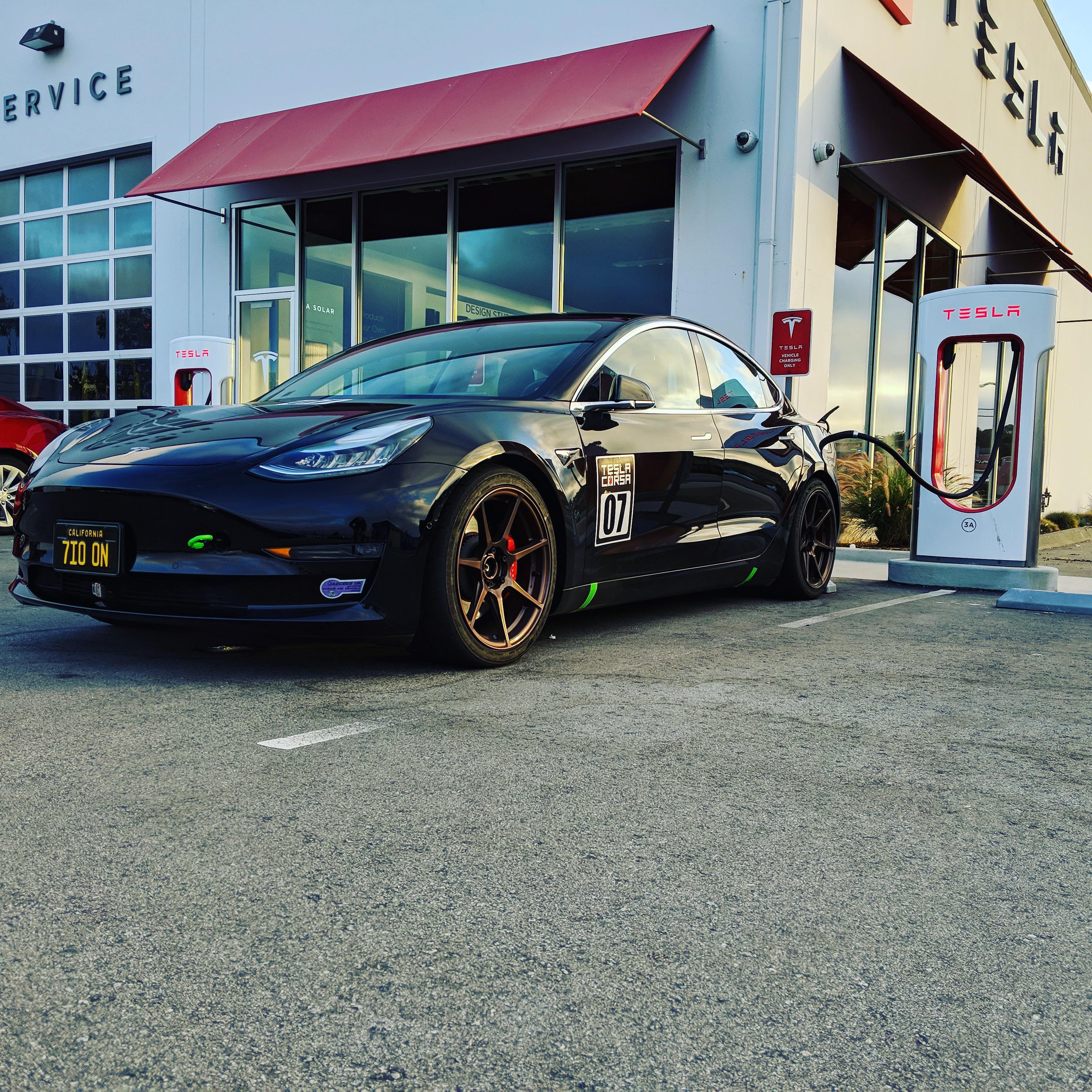 Tesla Corsa / Refuel complete! Best last year's record at Laguna Seca