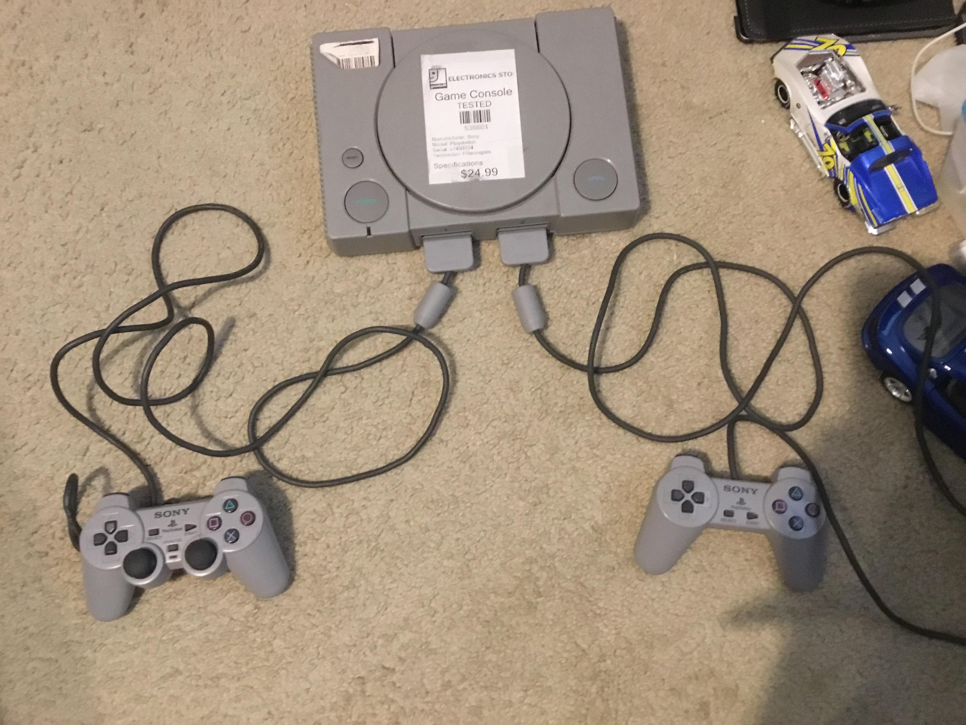 Everyone’s playing on their PS5 while I found this at my