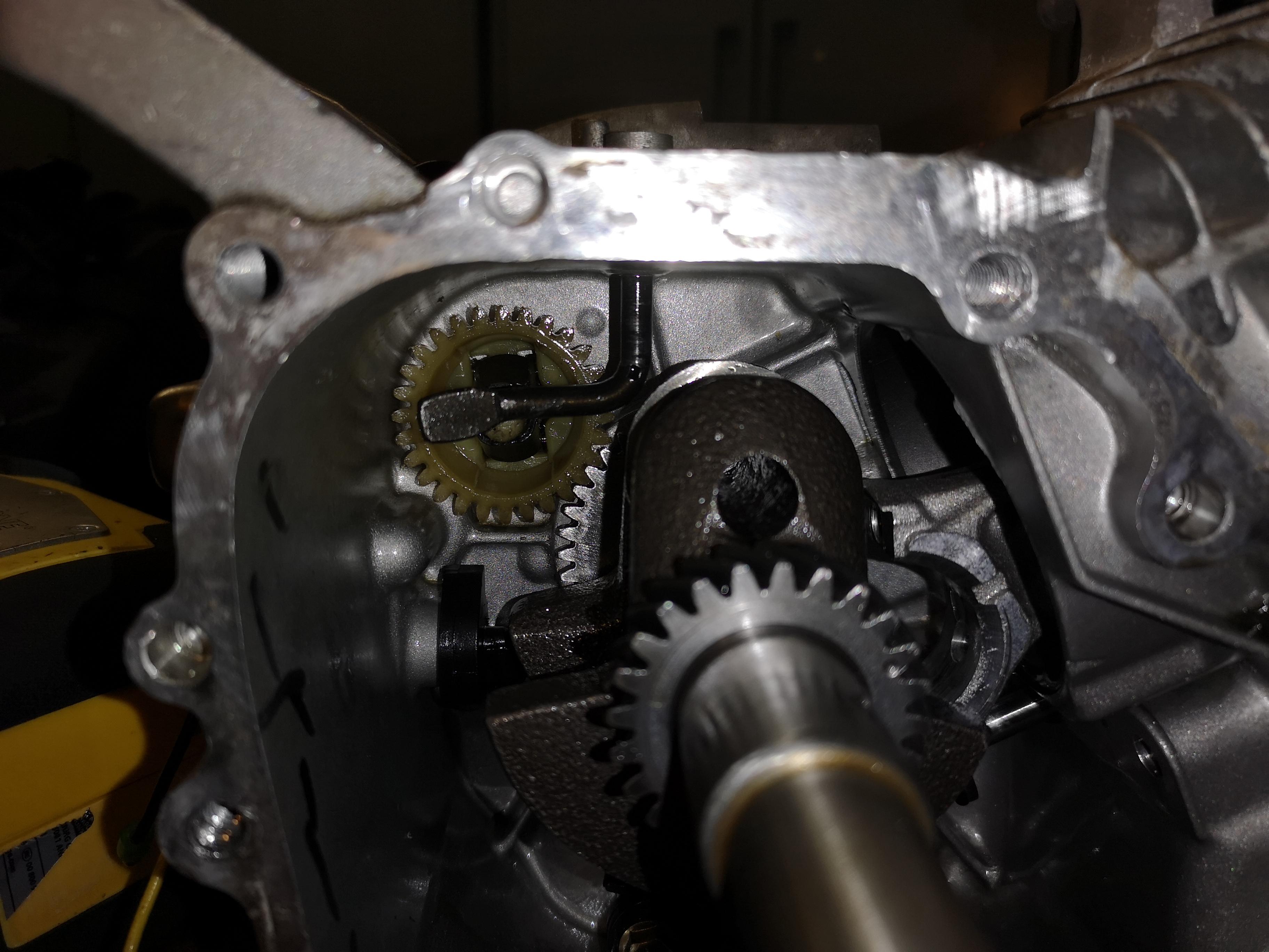 Govenor shaft rod bent. I've tried to remove the arm but it wont move