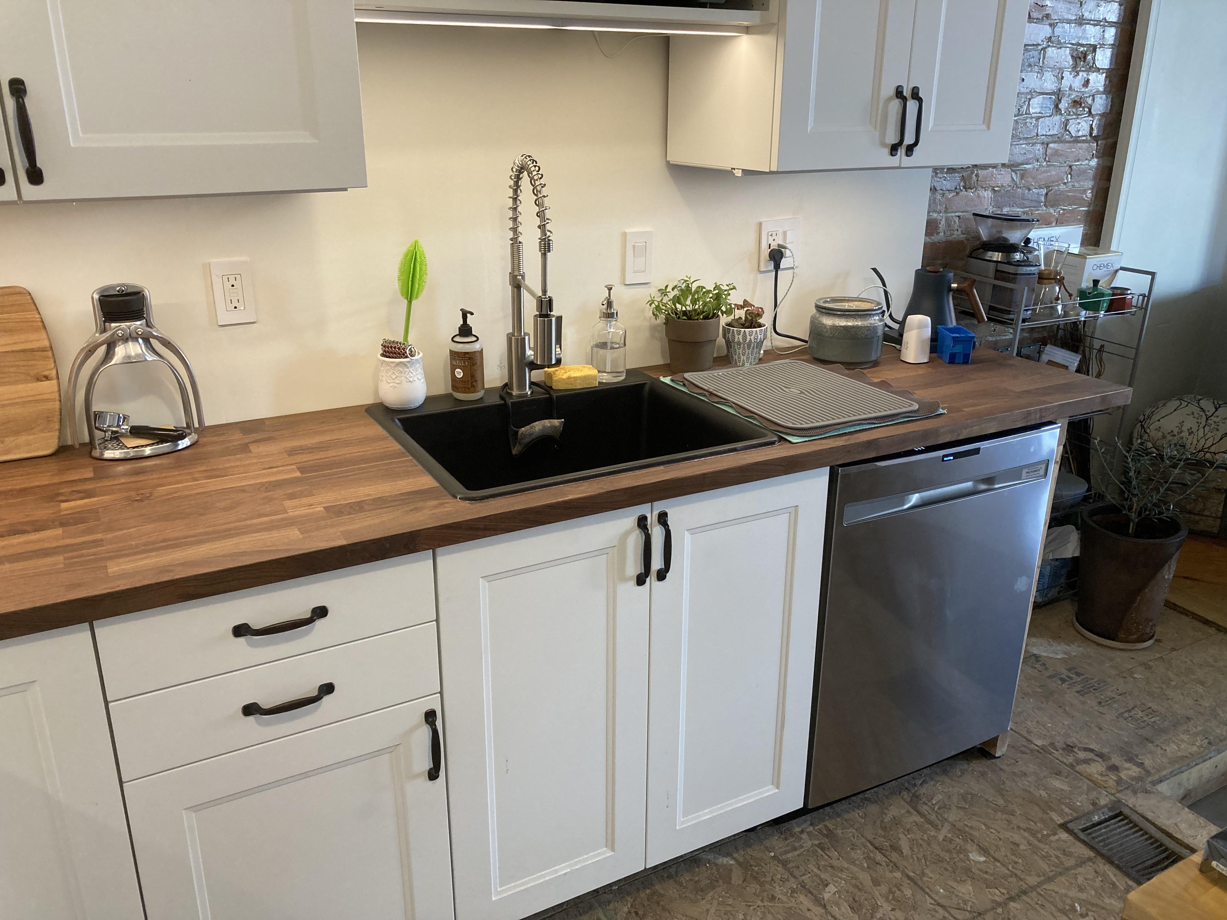 I didn’t to punch out the dishwasher drain hole in the garbage