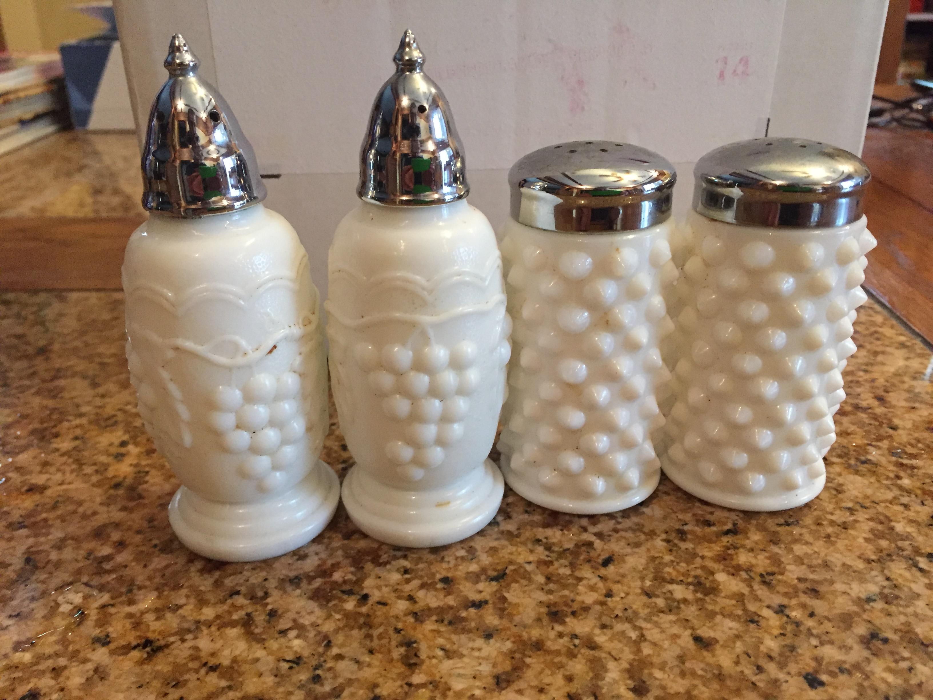 Neat mid century hobnail salt and pepper shakers, milk white glass. r