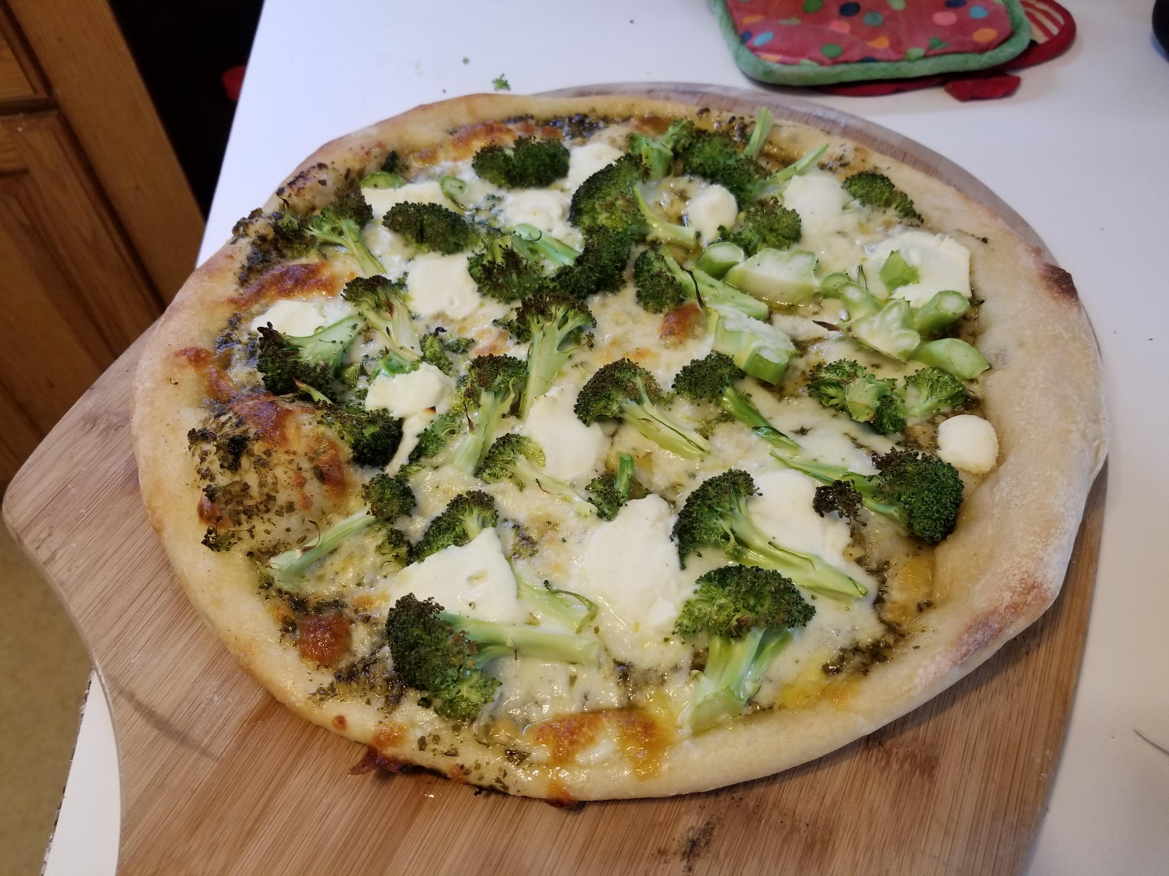 [HOMEMADE] PIZZA BROCCOLI ricotta r/food