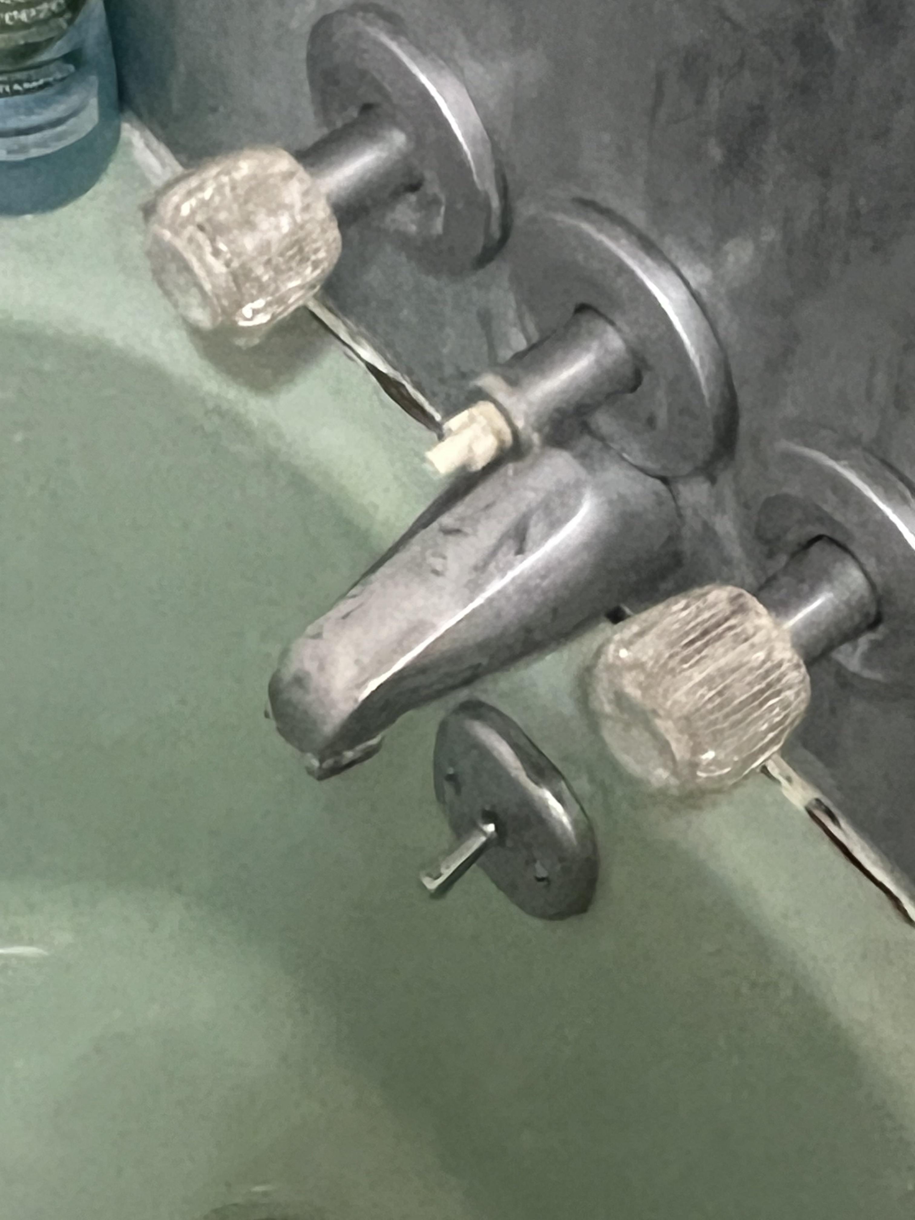 How do I fix my shower knob that will not turn my shower on? r/DIY