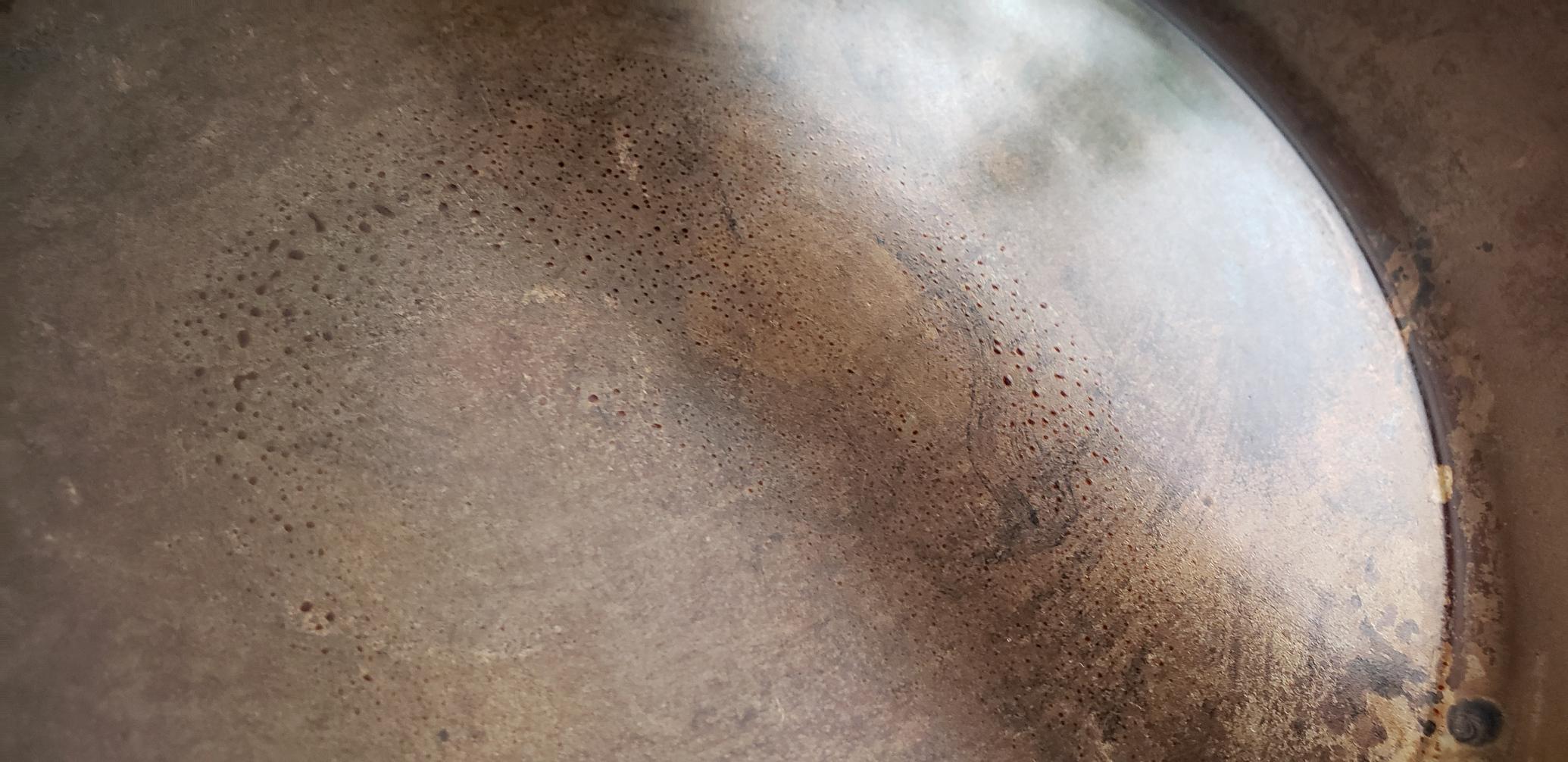 What are these little specks on my pan? r/carbonsteel