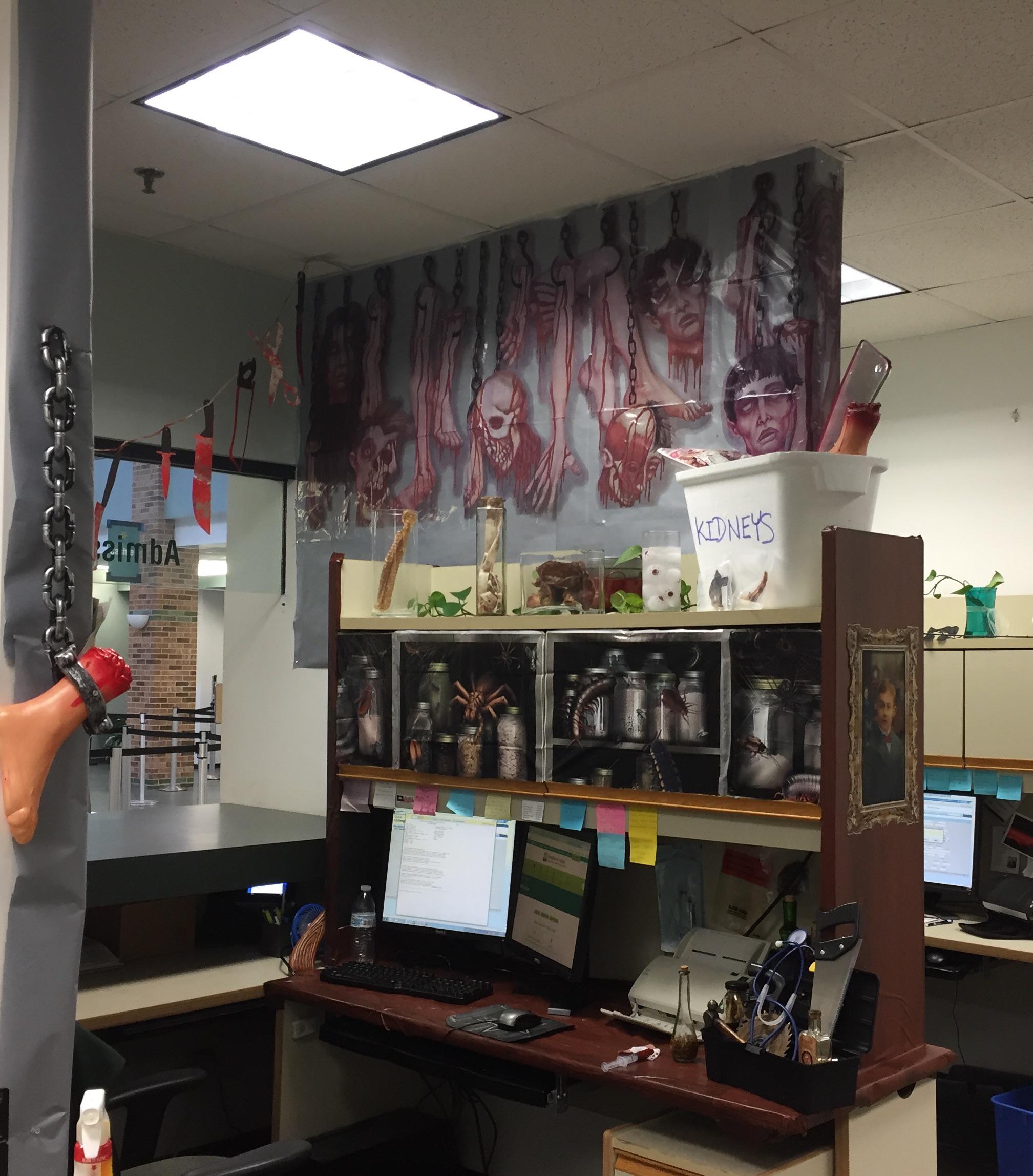 Spooky halloween decor for desk ideas for a festive office