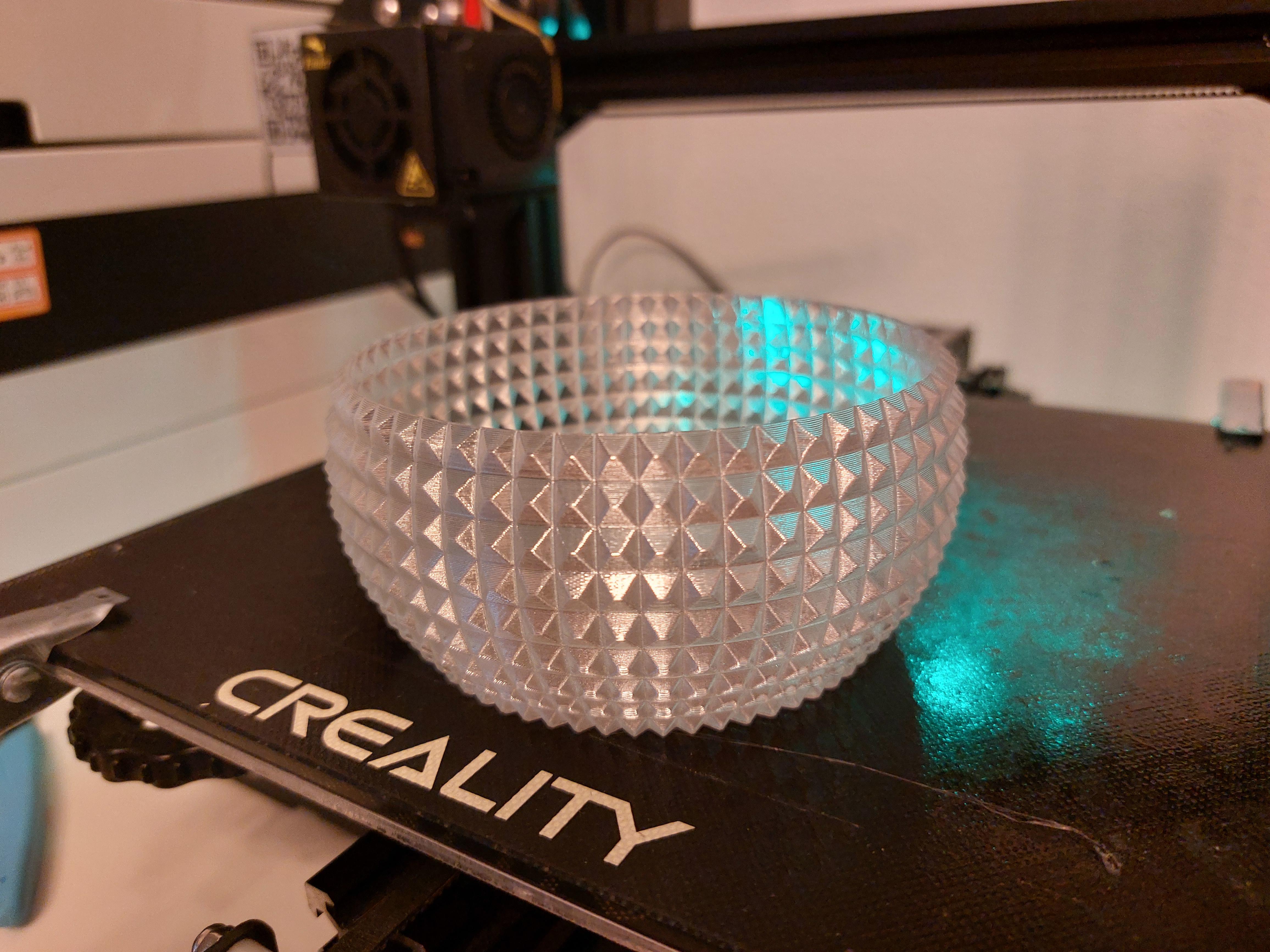 My first PETG print, I'm really happy how it turned out! (Ender 3 pro