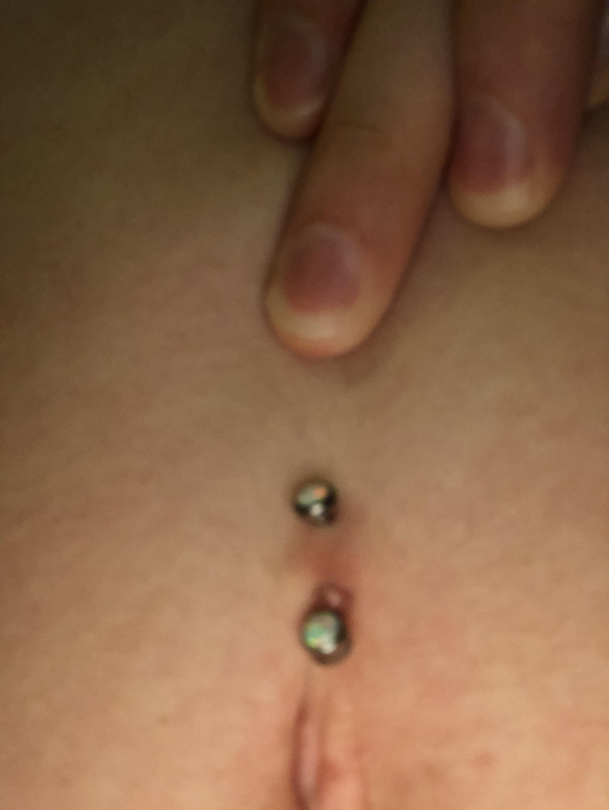 is my belly button piercing rejecting? (see comment