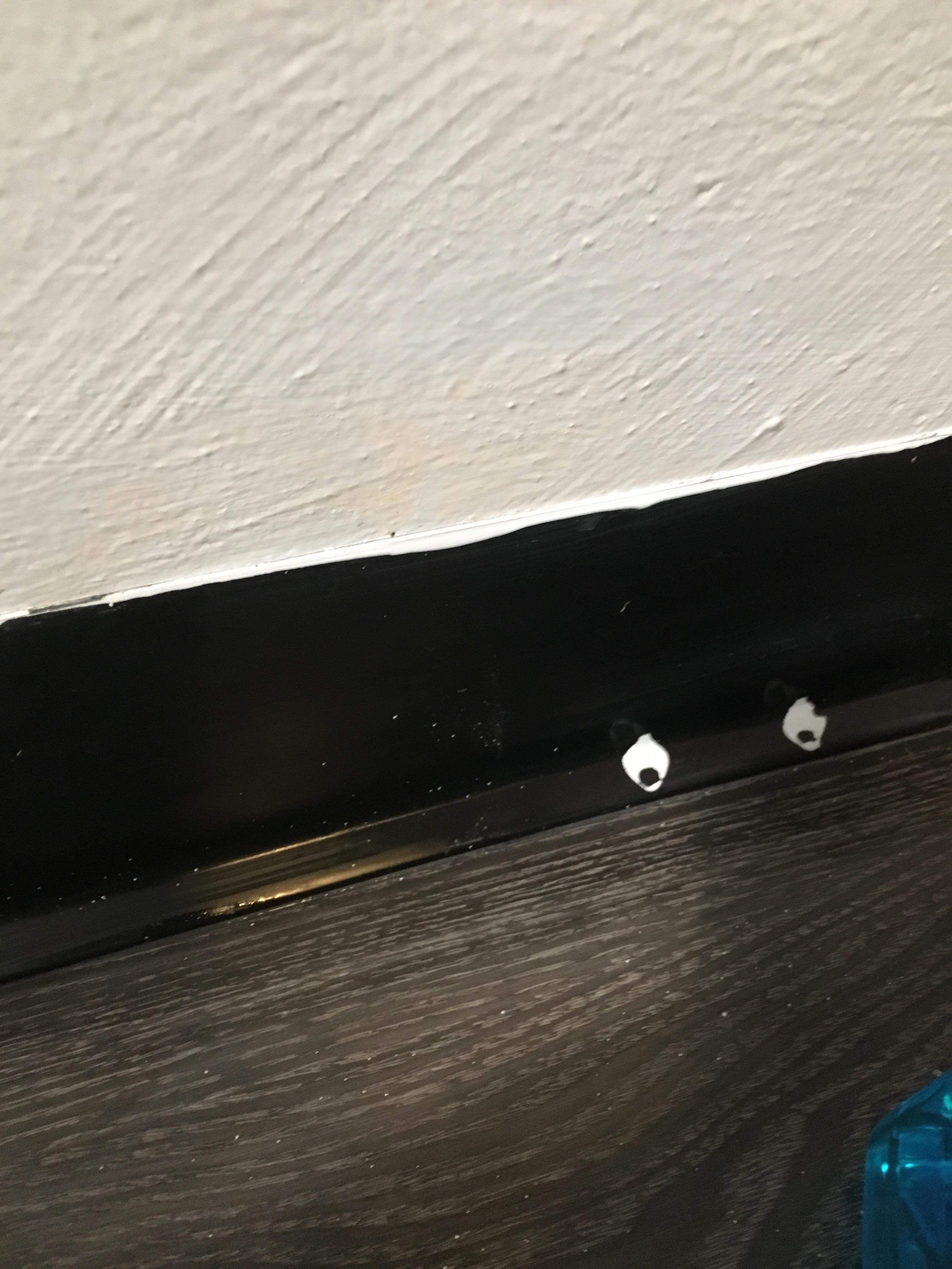 Any remedies that I can use to remove wall paint from vinyl wall base