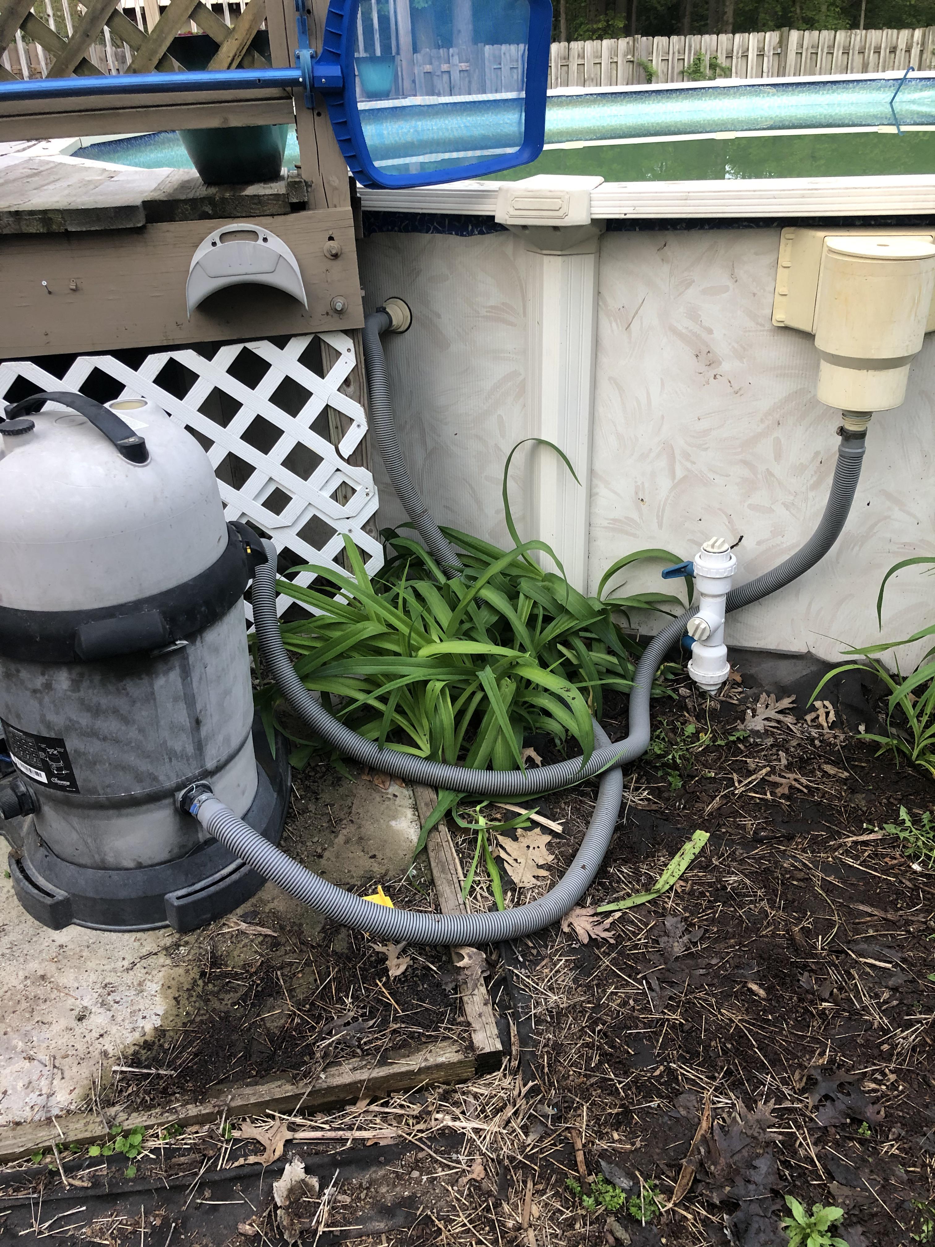 Bought house in December first time opening up a pool. Am I connecting