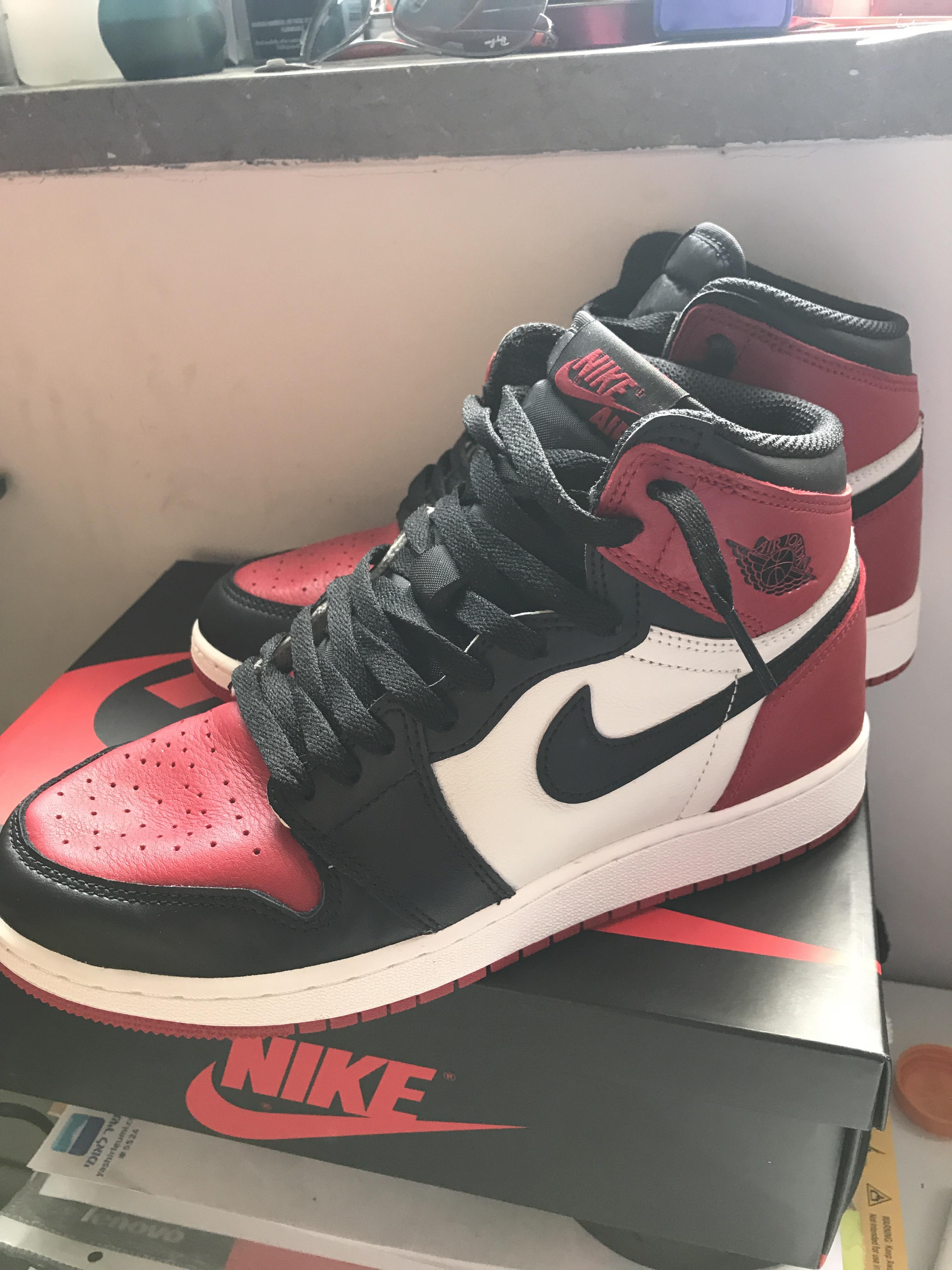 Finally got me a pair of Jordan 1s. Traded my Supreme NBA Air Forces for these. r/Sneakers