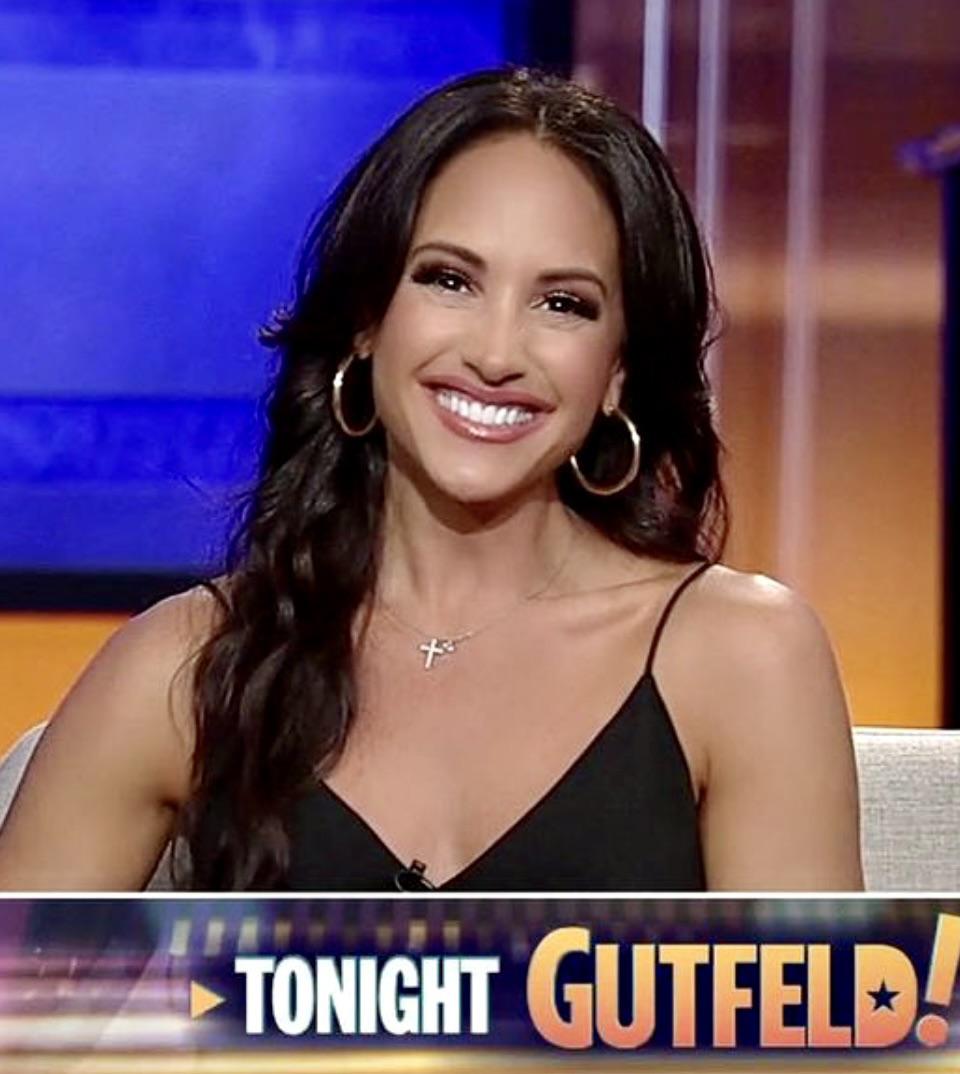 Emily Compagno of Fox News r/hot_reporters