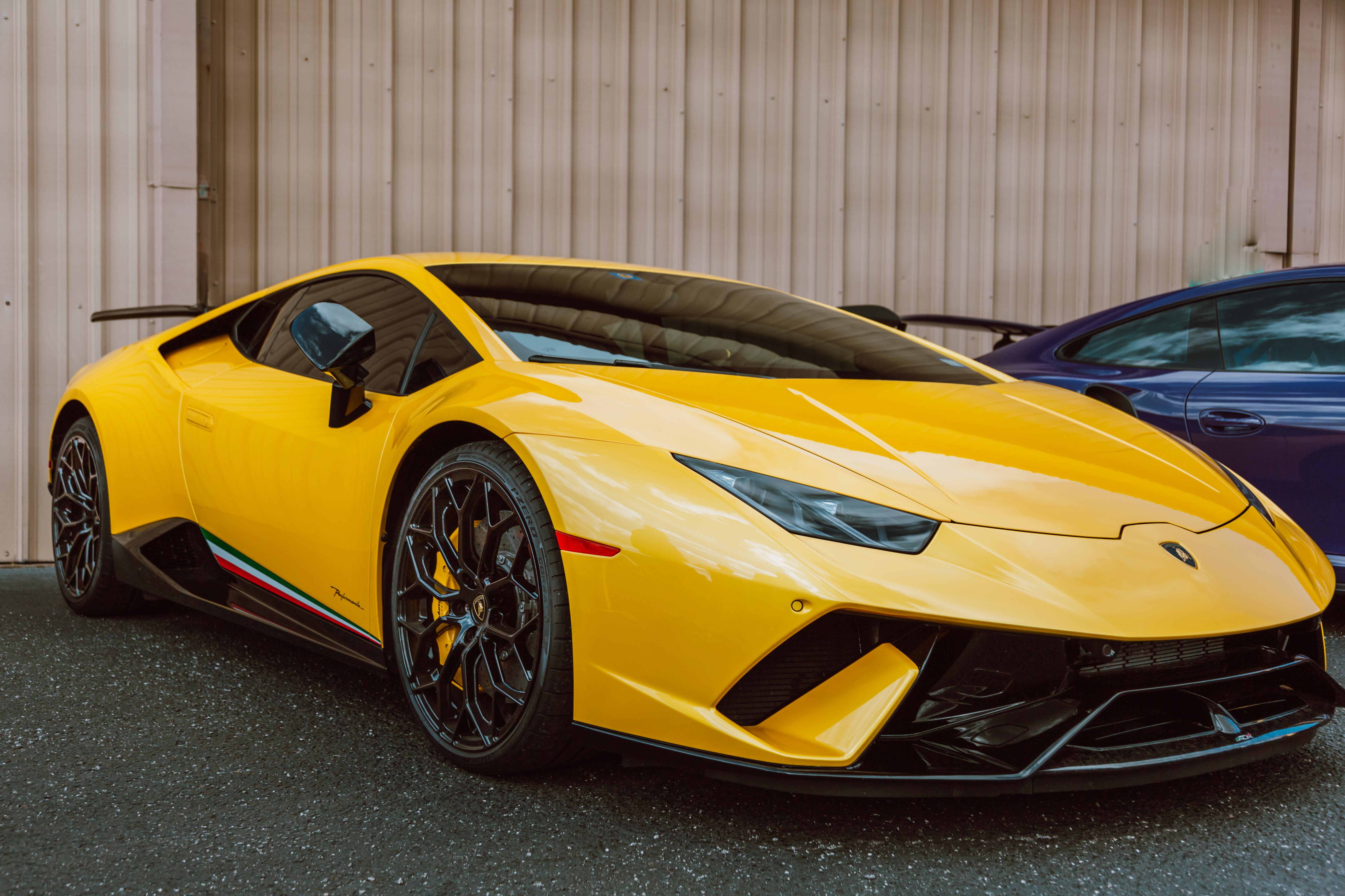 Huracan Yellow
