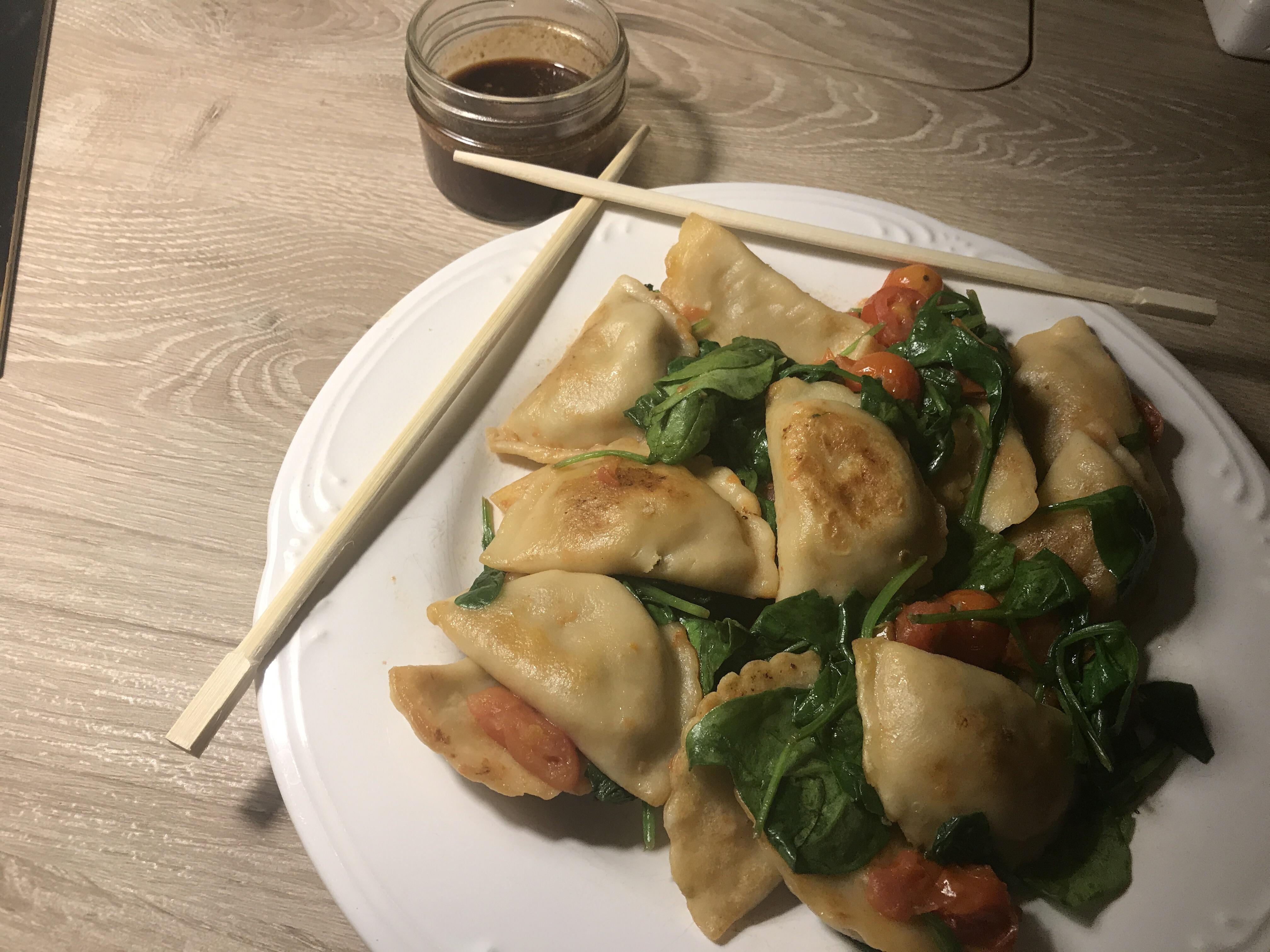 Yummy tofu basil dumplings in a sesame ginger sauce r/vegetarian